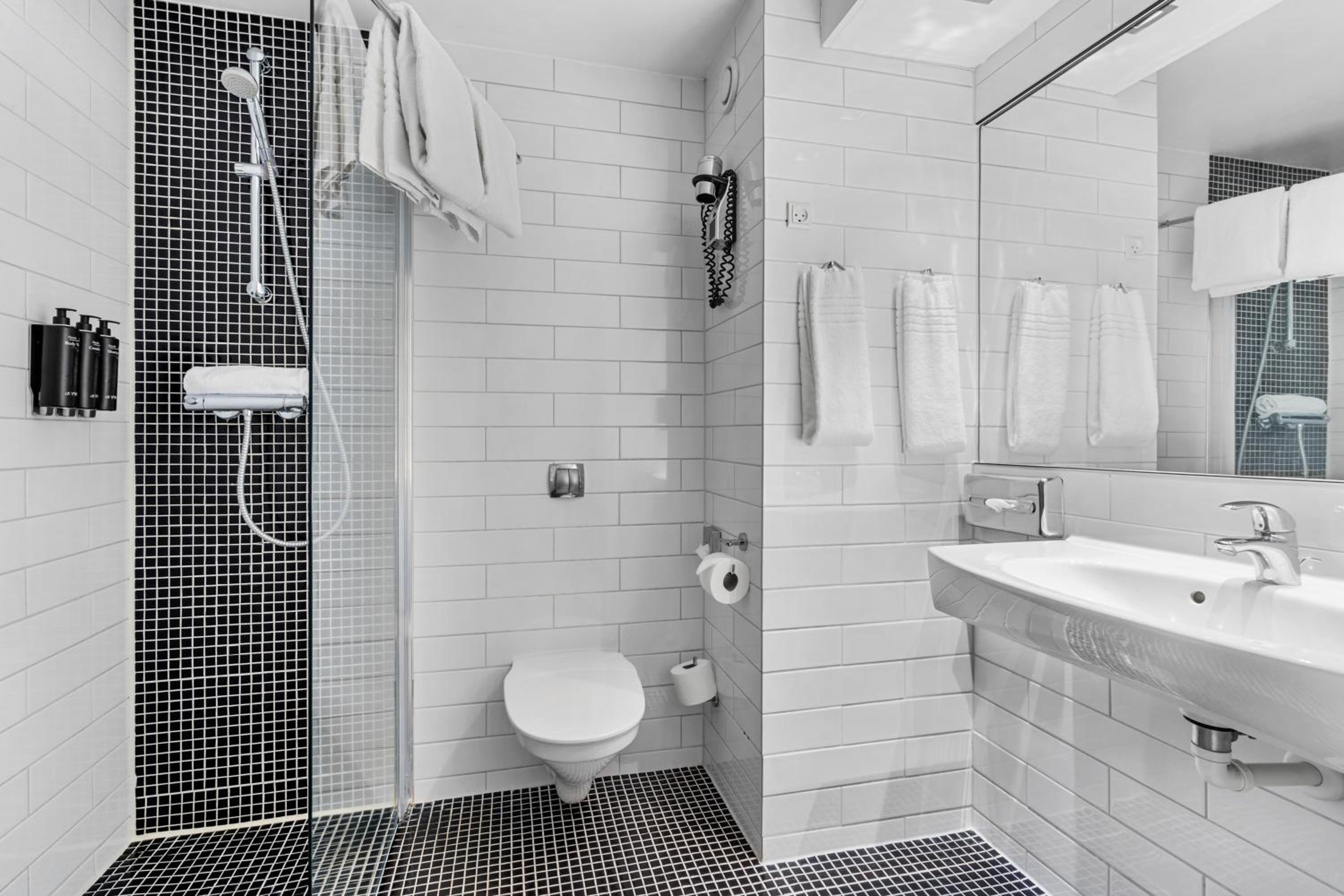 Superior Twin Room photo 2