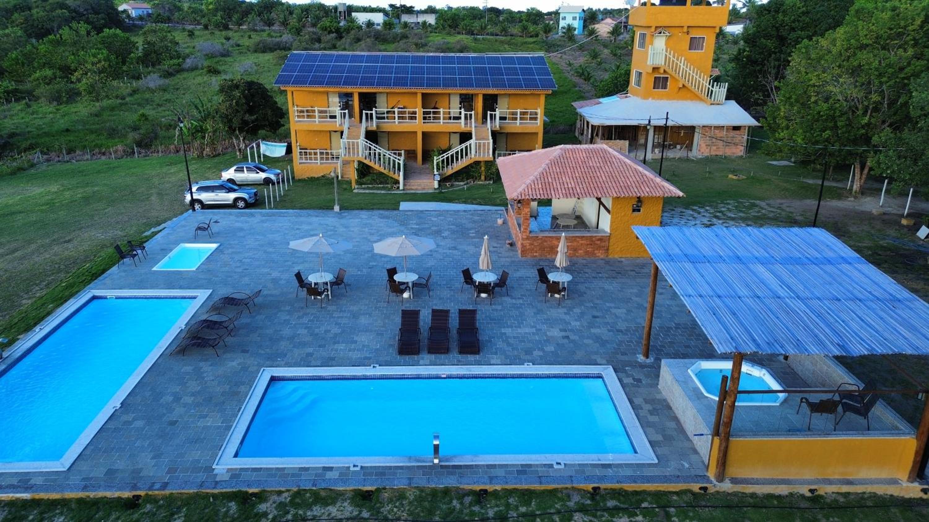 Apartment with Balcony - Photo 14