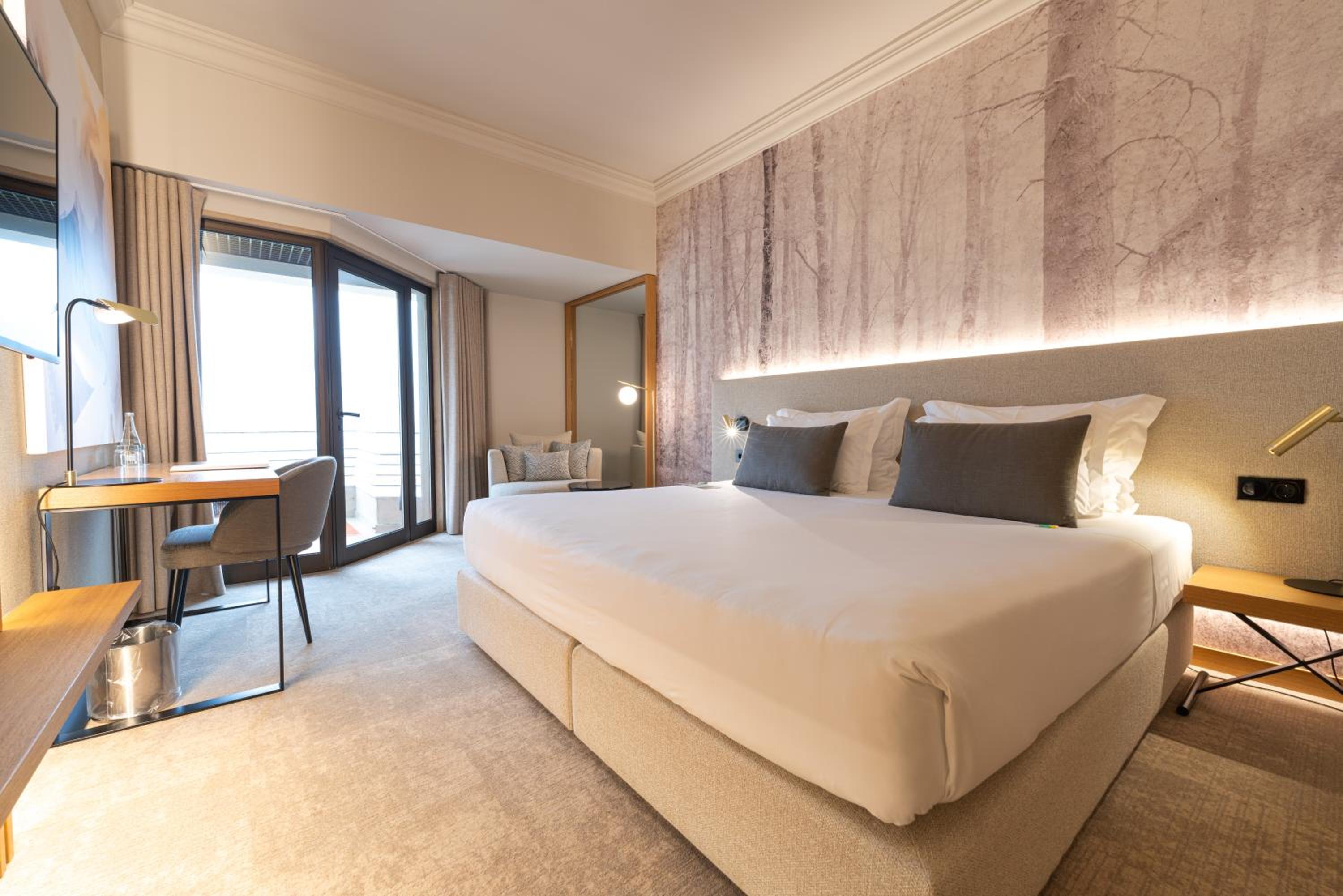 Superior Double Room with Mountain View - Photo 1