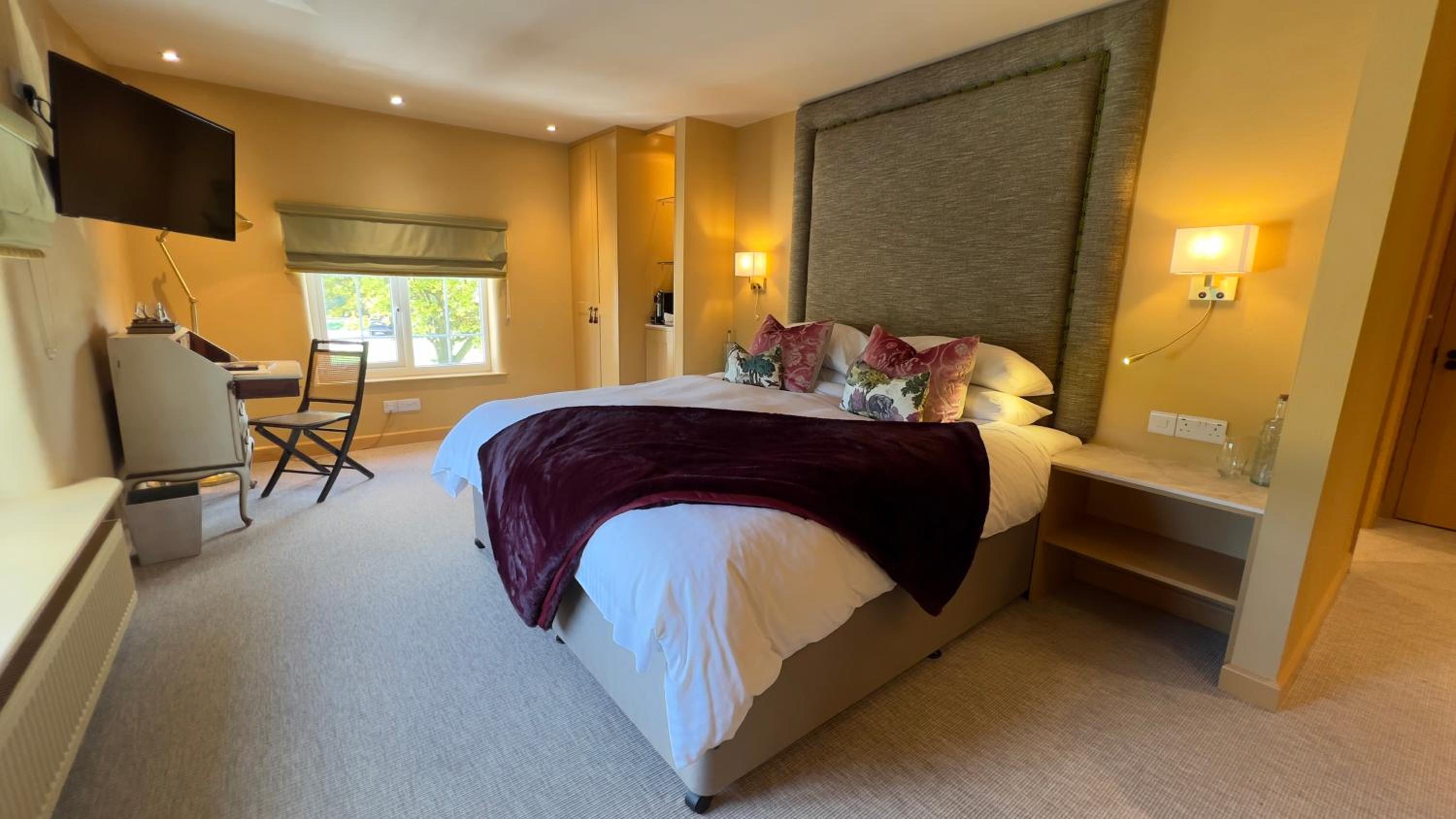 Superior King Room photo 2