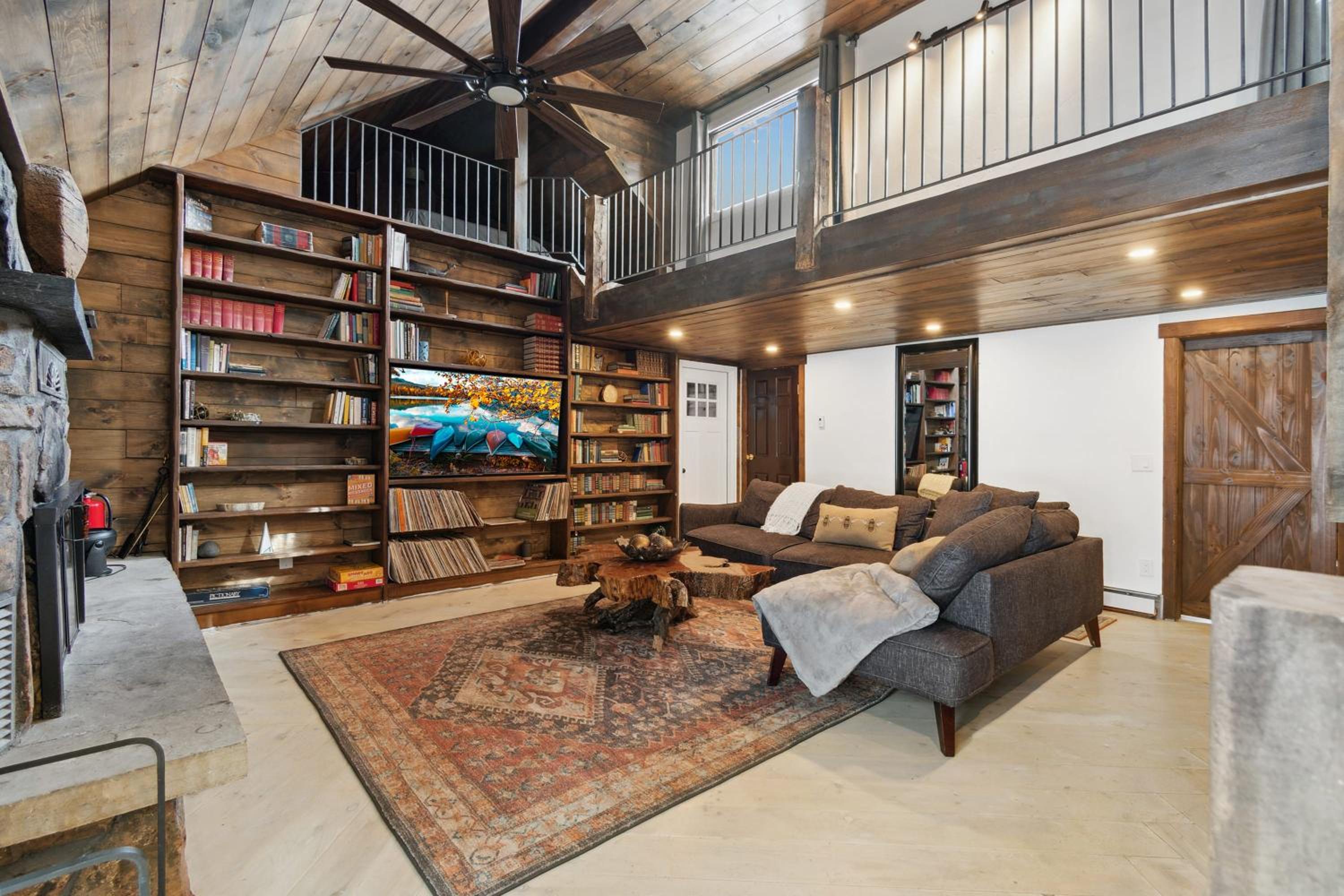 Family Room photo 1