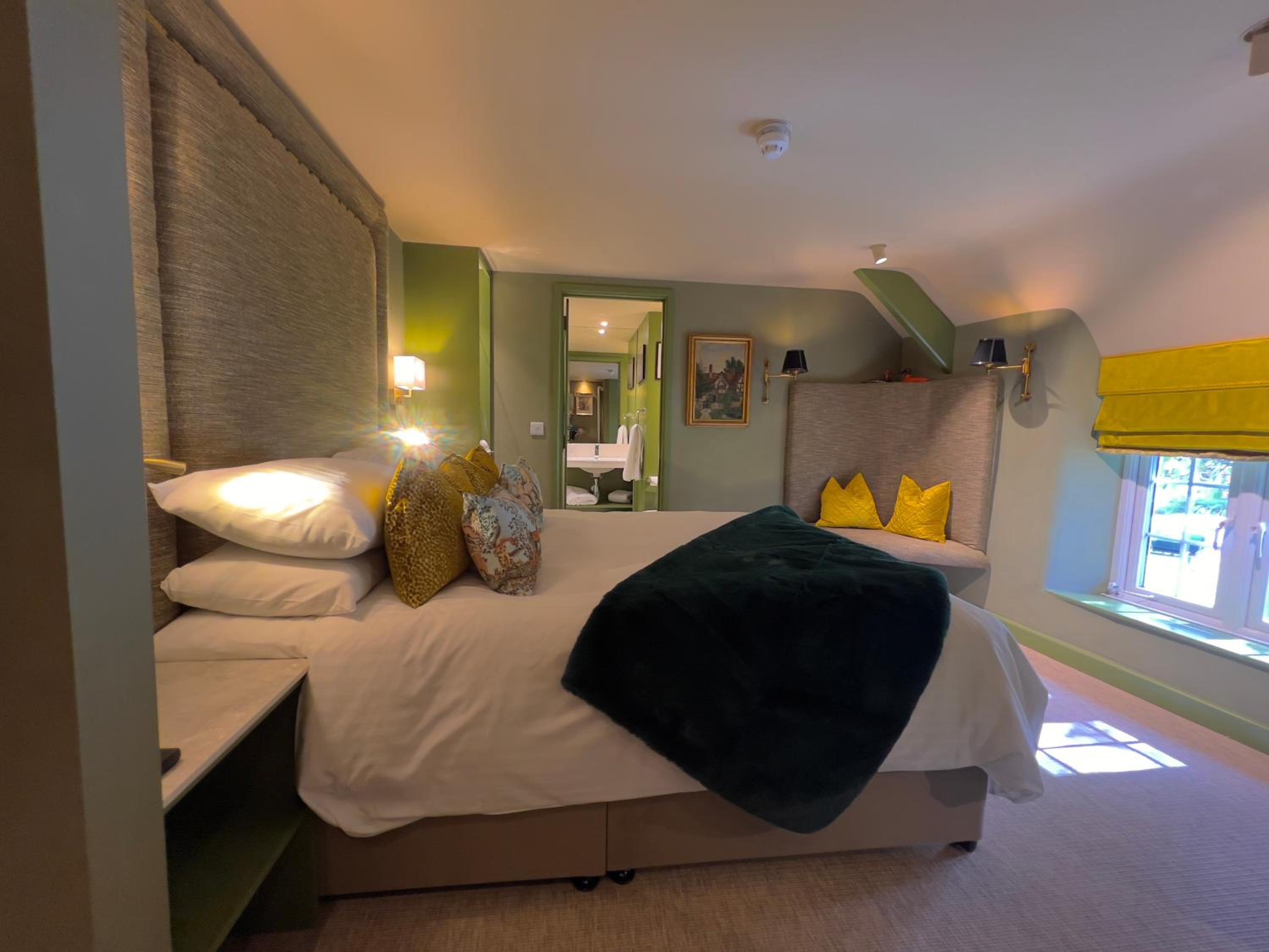 Superior King Room photo 1