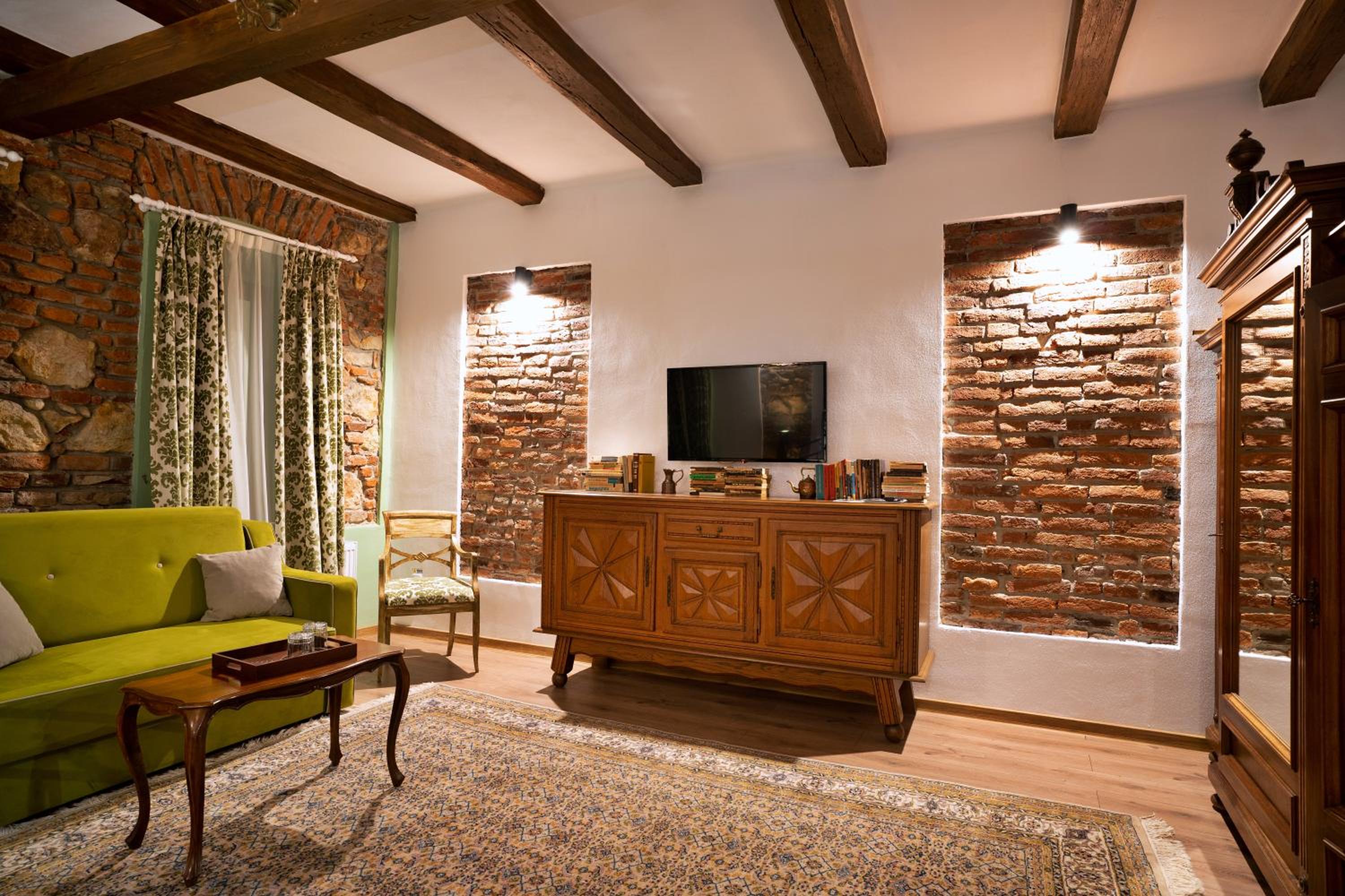 One-Bedroom Premium Apartment - Photo 5