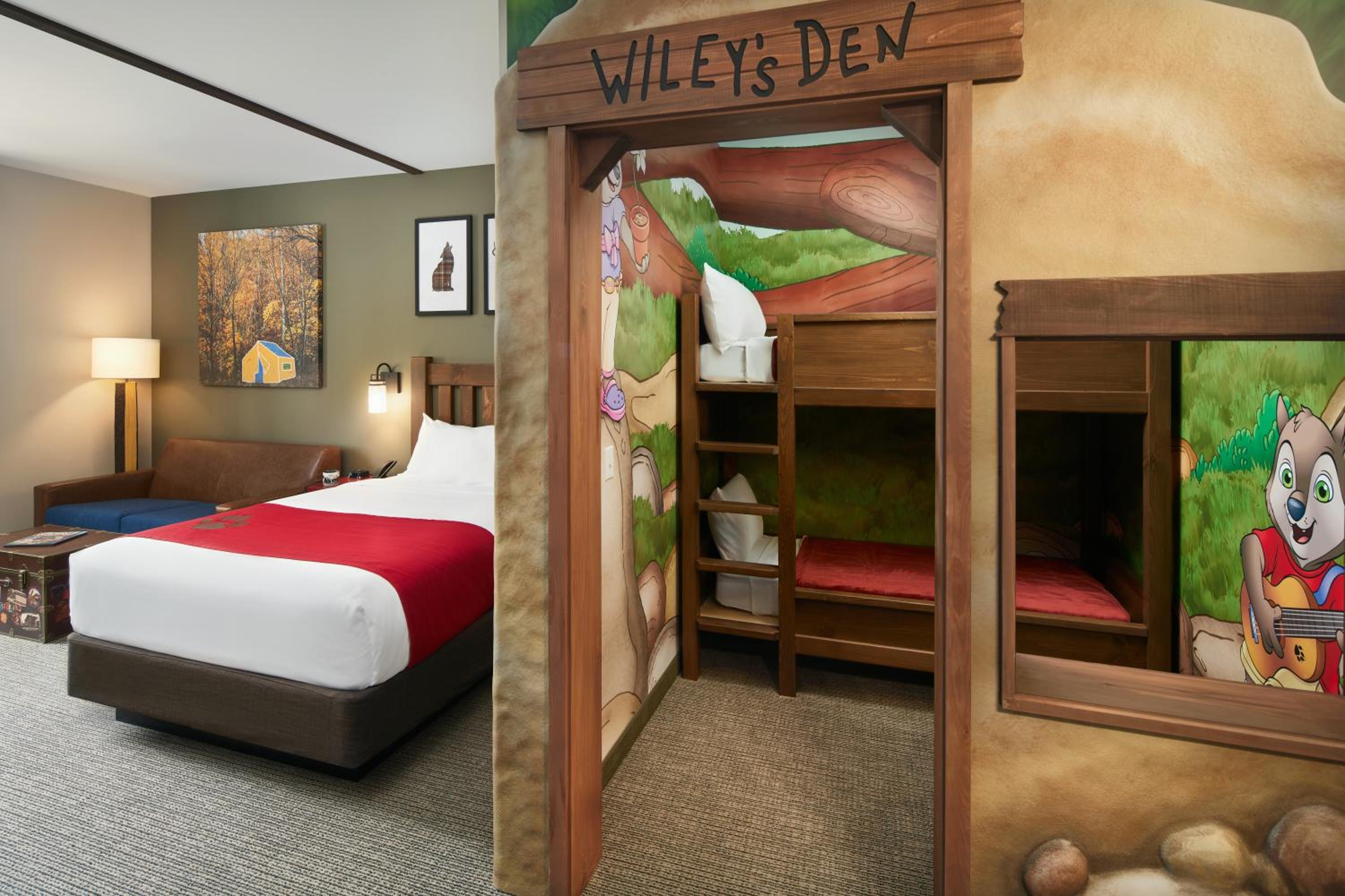 Suite - Photo 1