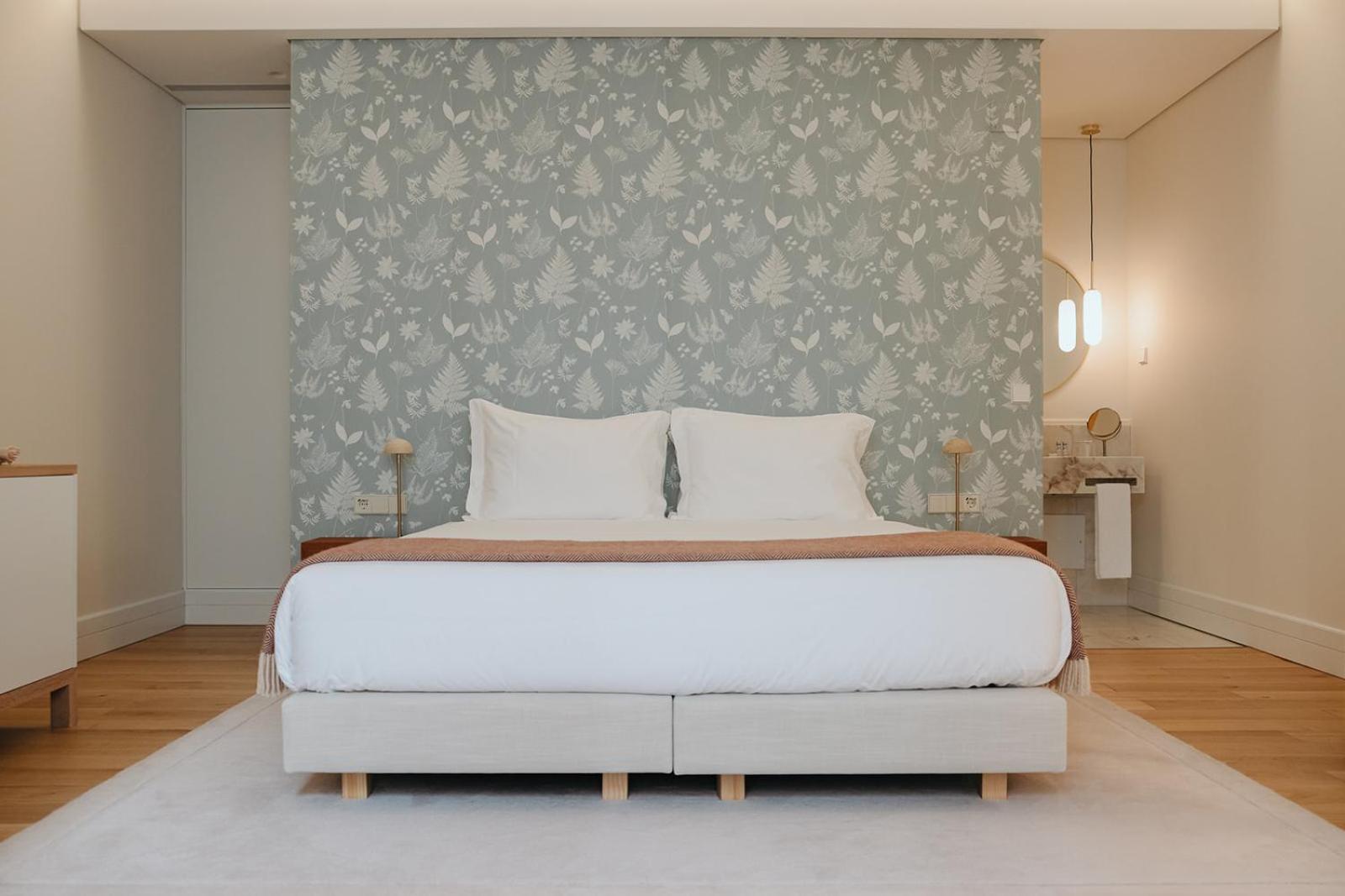 Premium Room with Patio - Photo 2