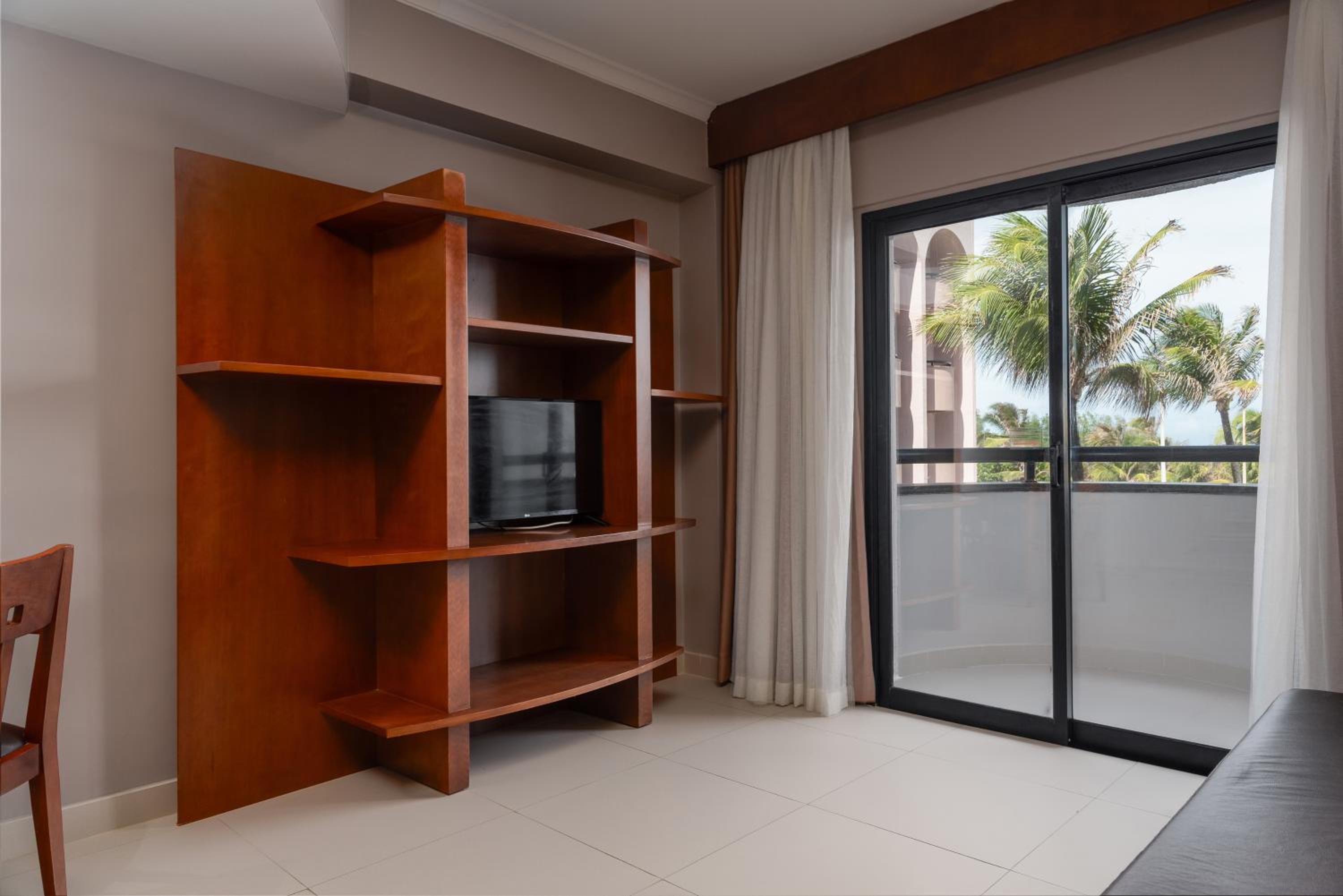 Suite - Photo 5