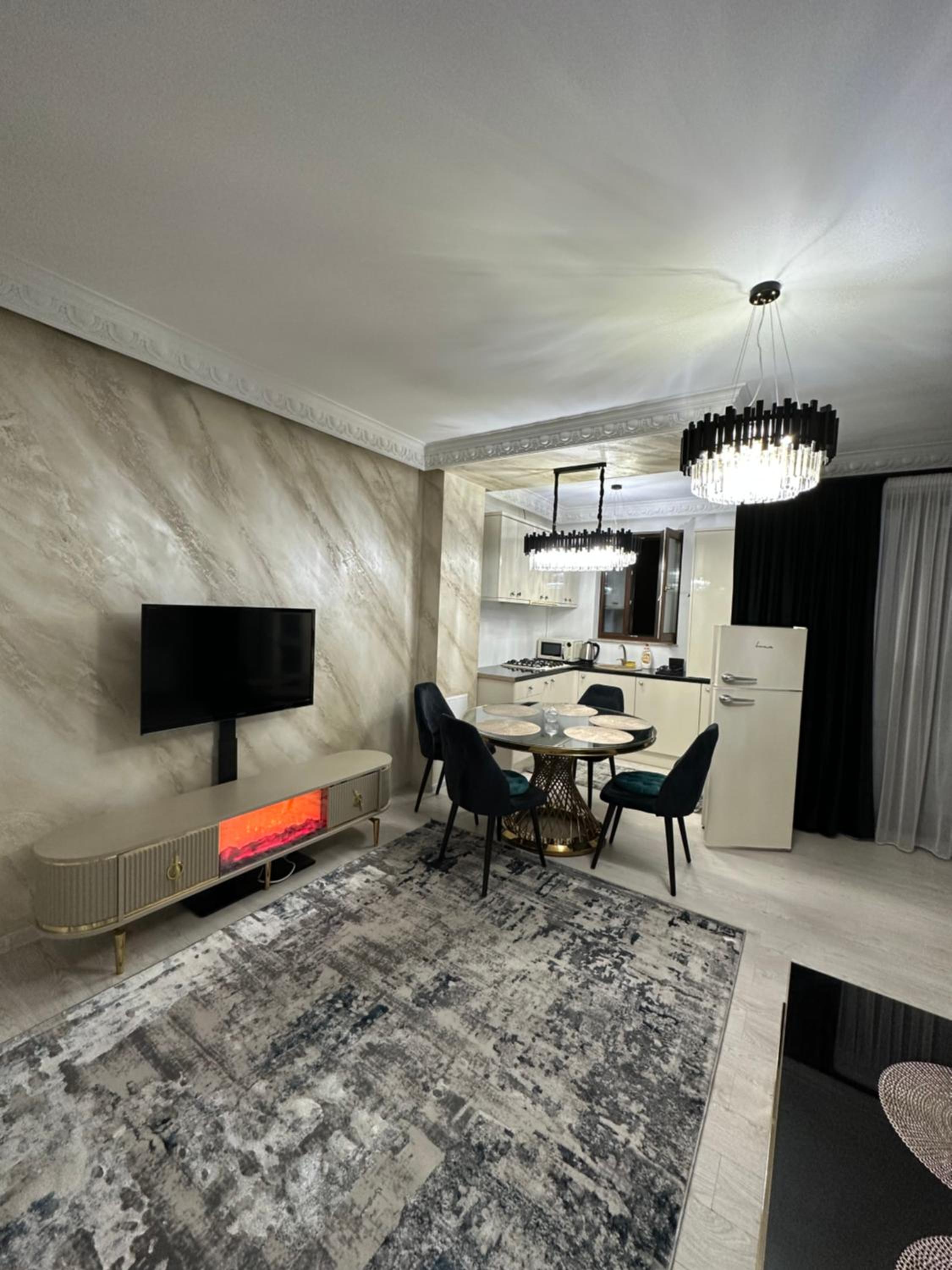 Apartment photo 1
