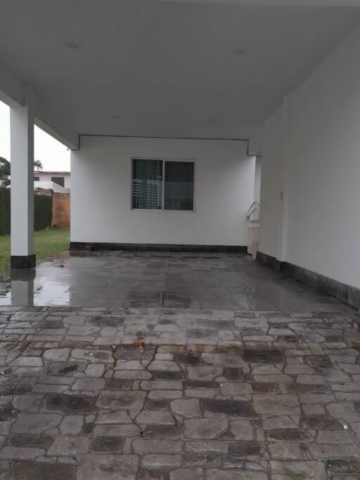 Three-Bedroom House photo 3