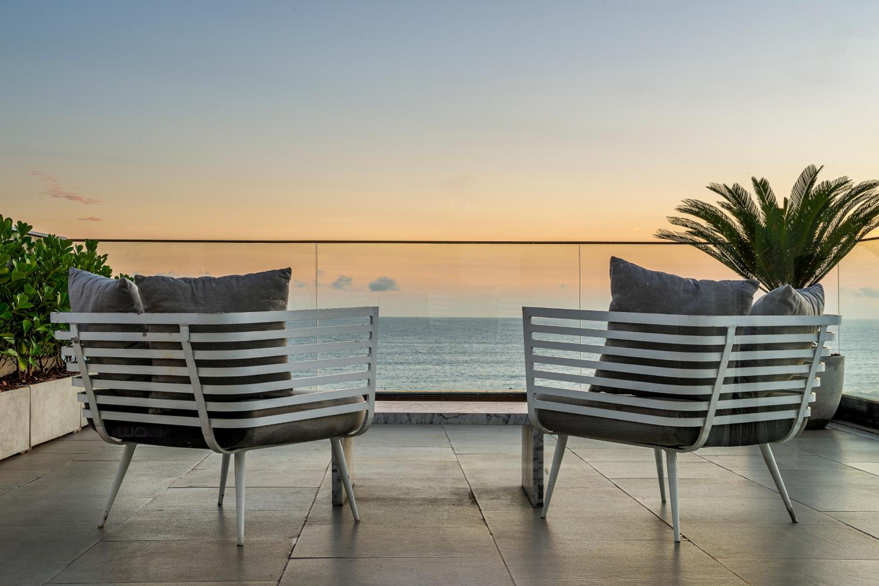 Suite with Private Pool thumbnail 6