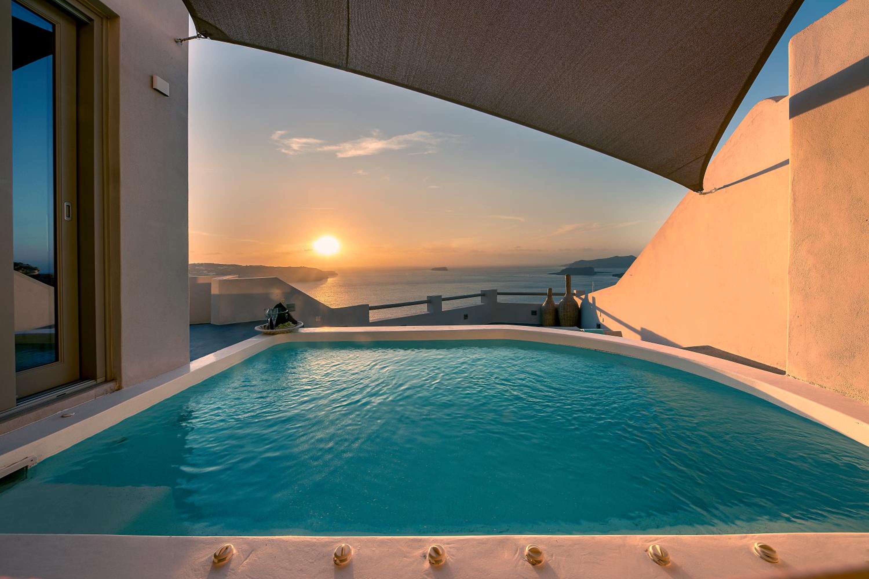 Suite with Private Pool - Photo 7