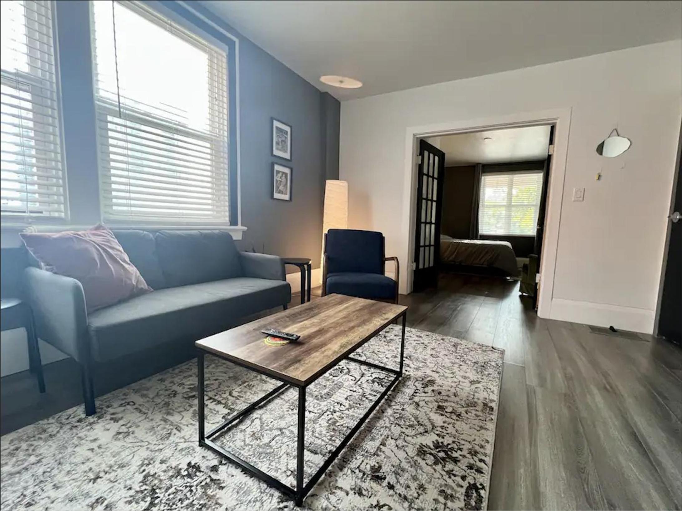 One-Bedroom Apartment photo 1