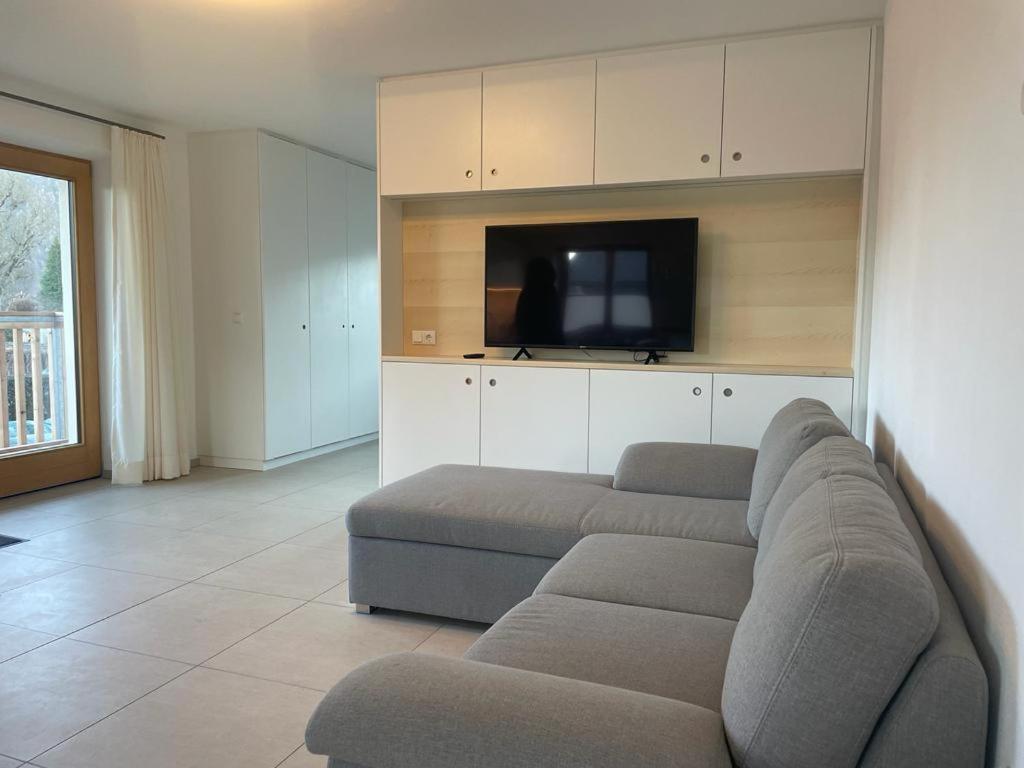Apartment with Mountain View photo 3