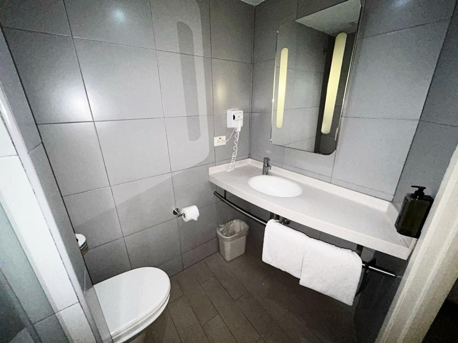 Double Room - Photo 3