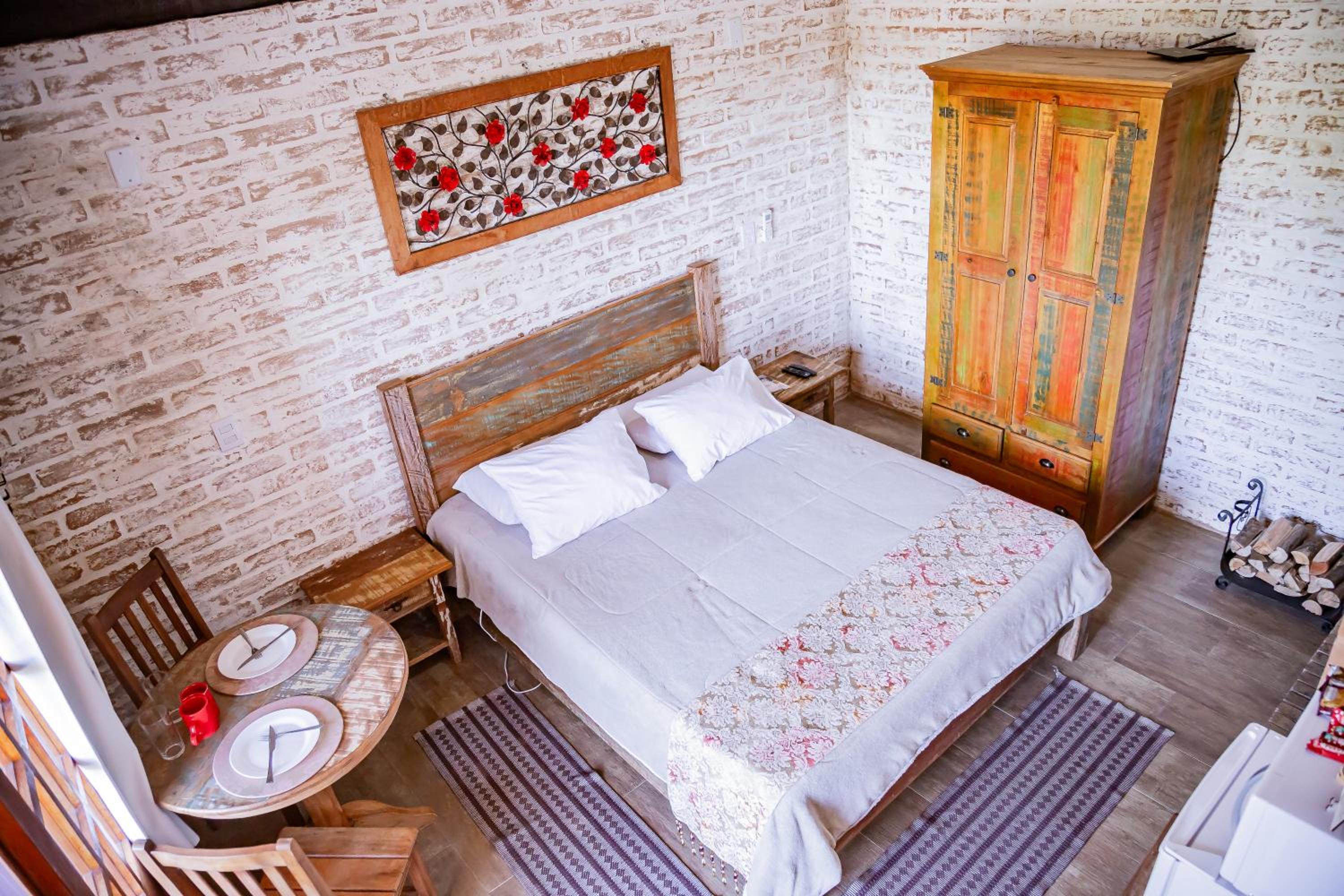 One-Bedroom Chalet - Photo 3