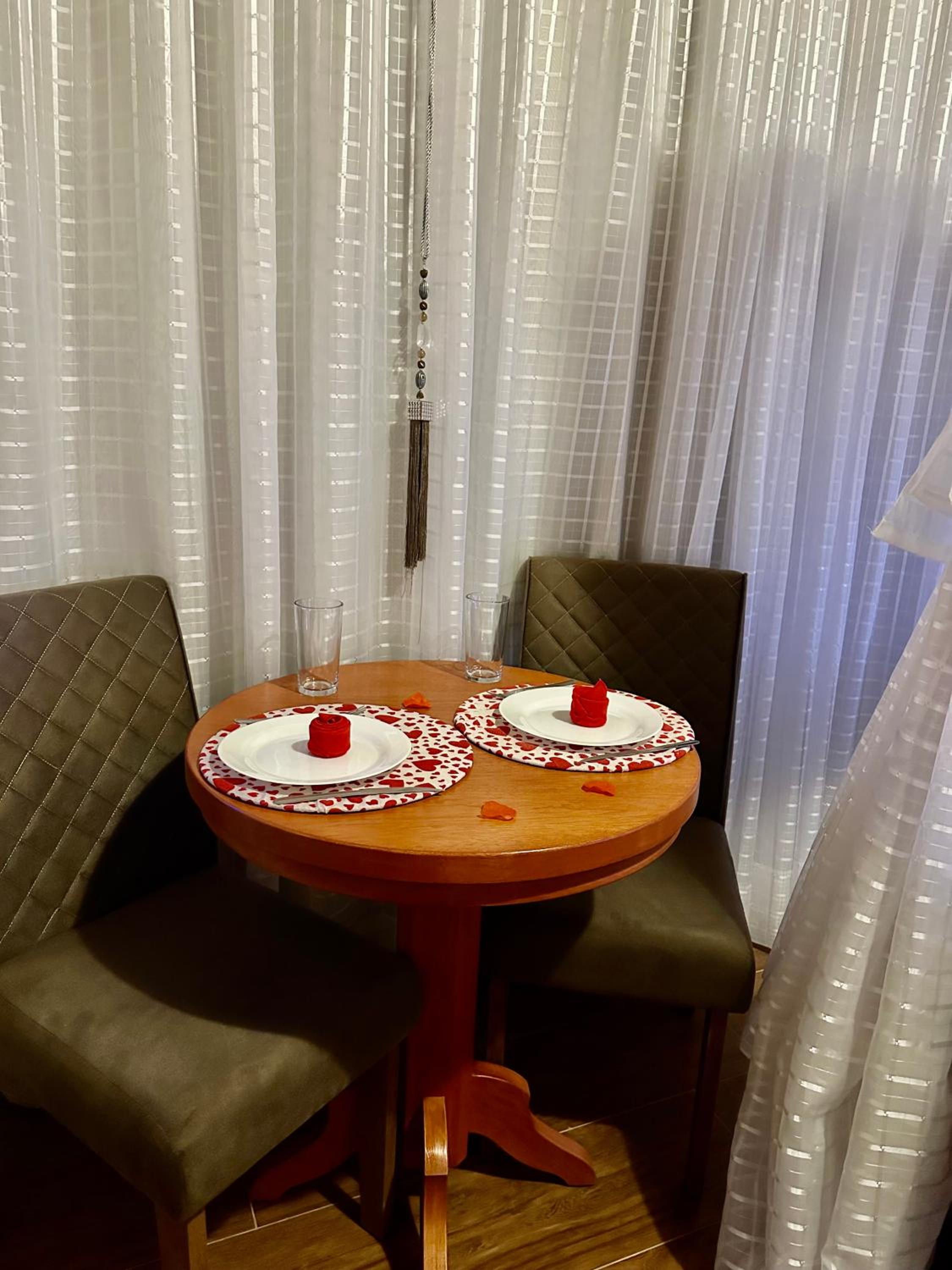 Deluxe Double Room with Bath - Photo 8