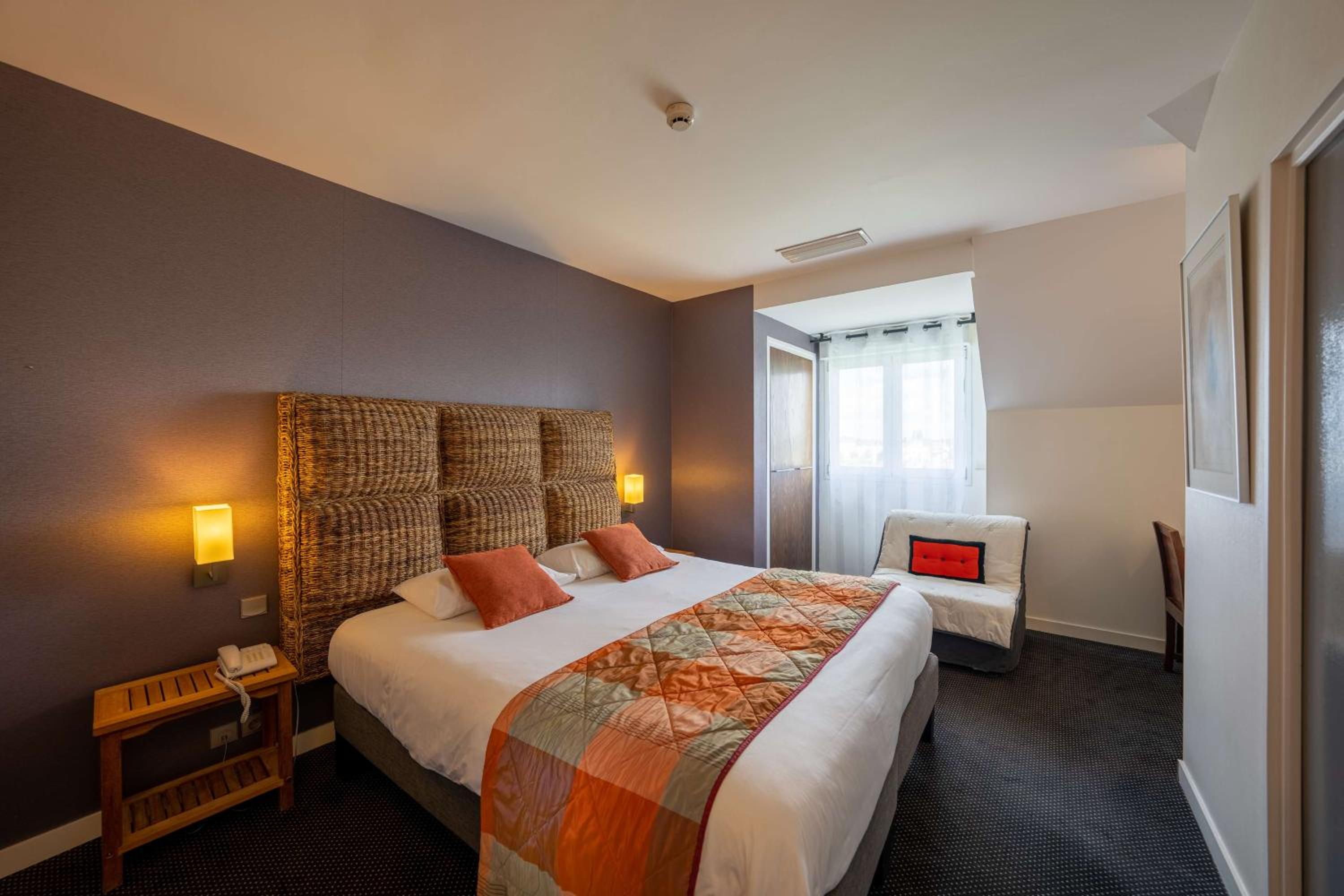 Executive King Room with River View - Photo 9
