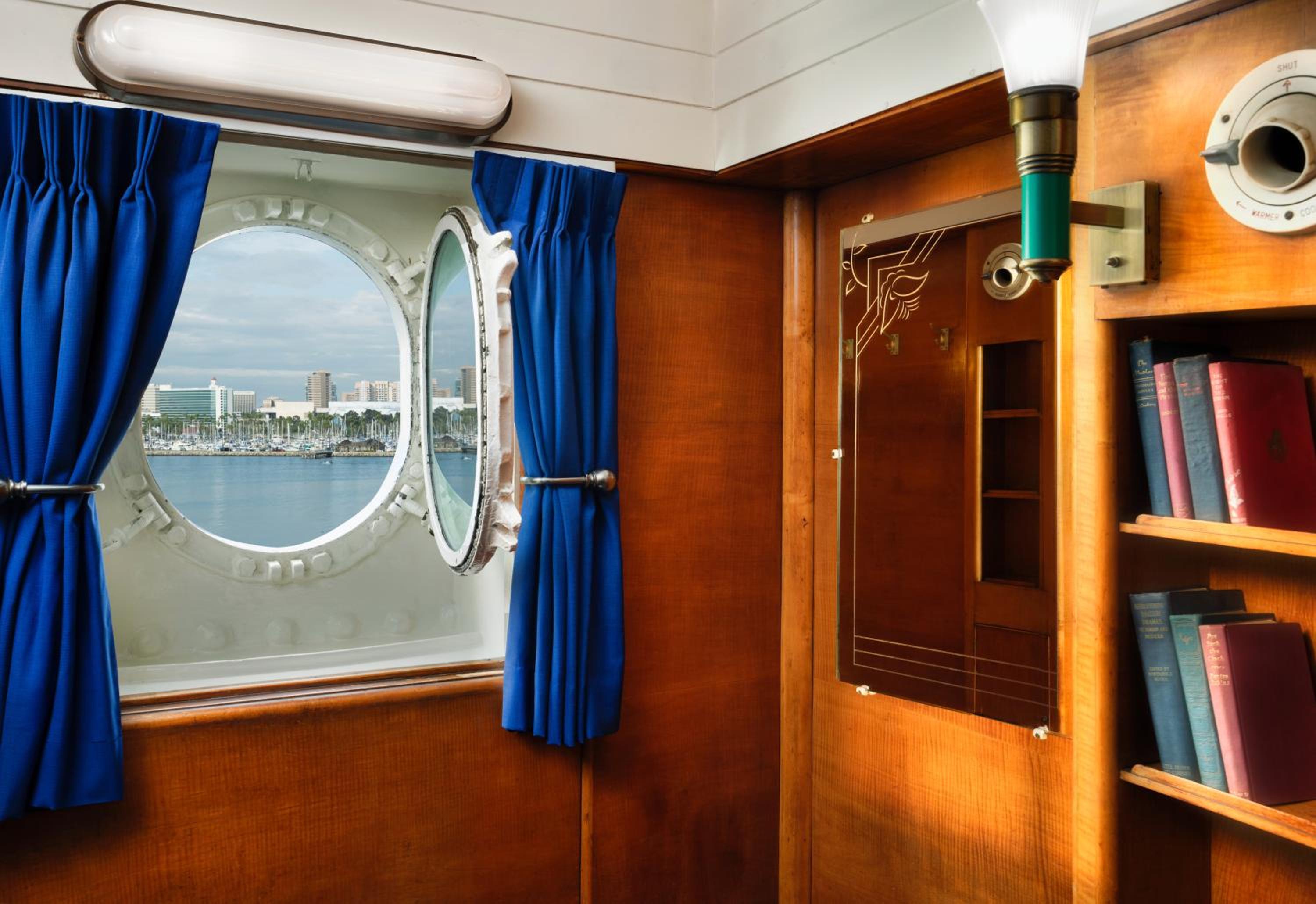 Harbor View Deluxe King - Photo 2