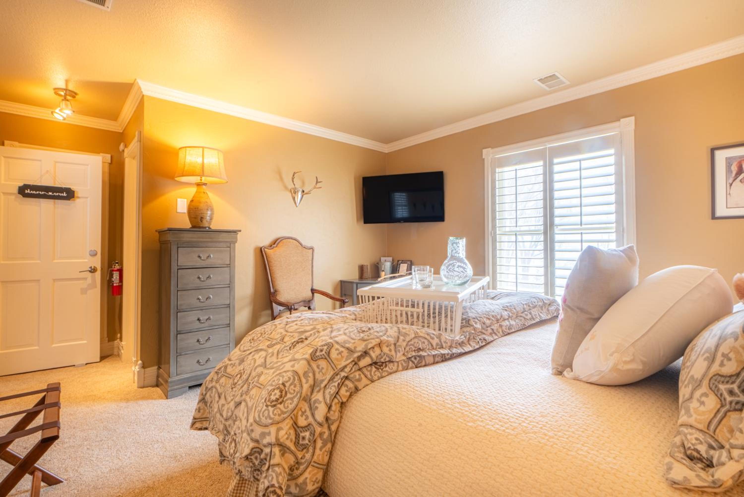 Queen Room - Photo 4