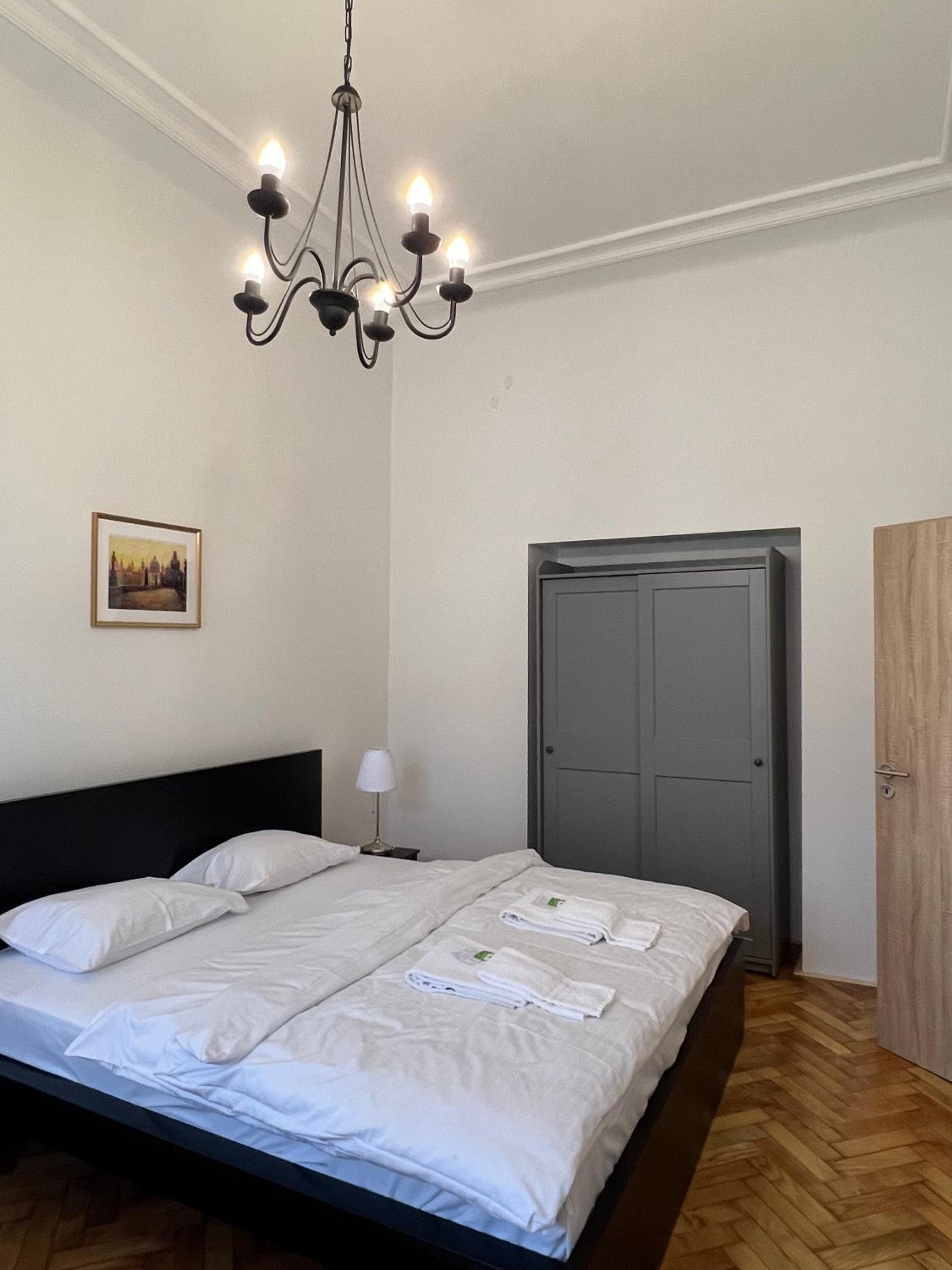Apartment with Balcony and External Bathroom