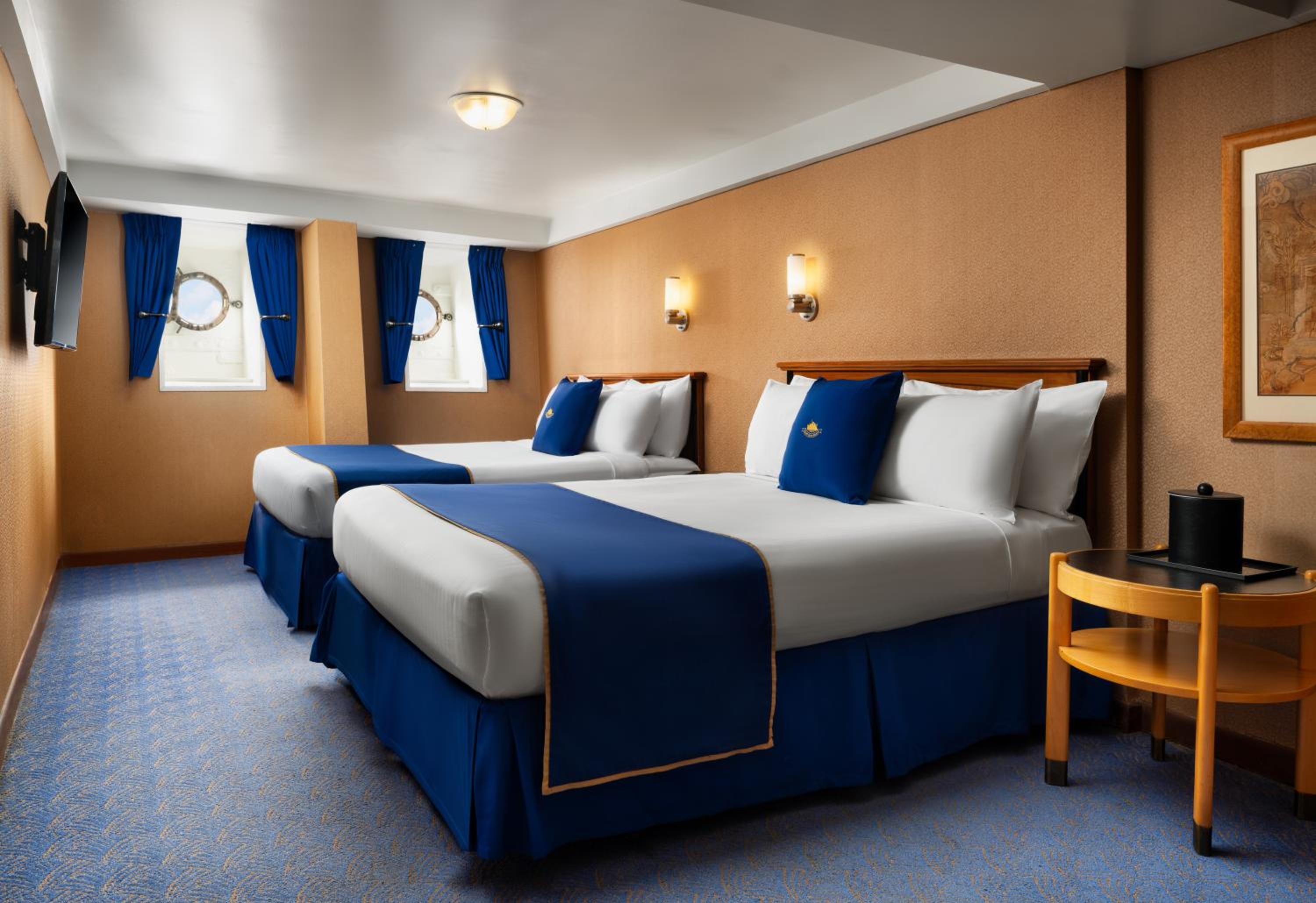 Double Queen Stateroom - Photo 2