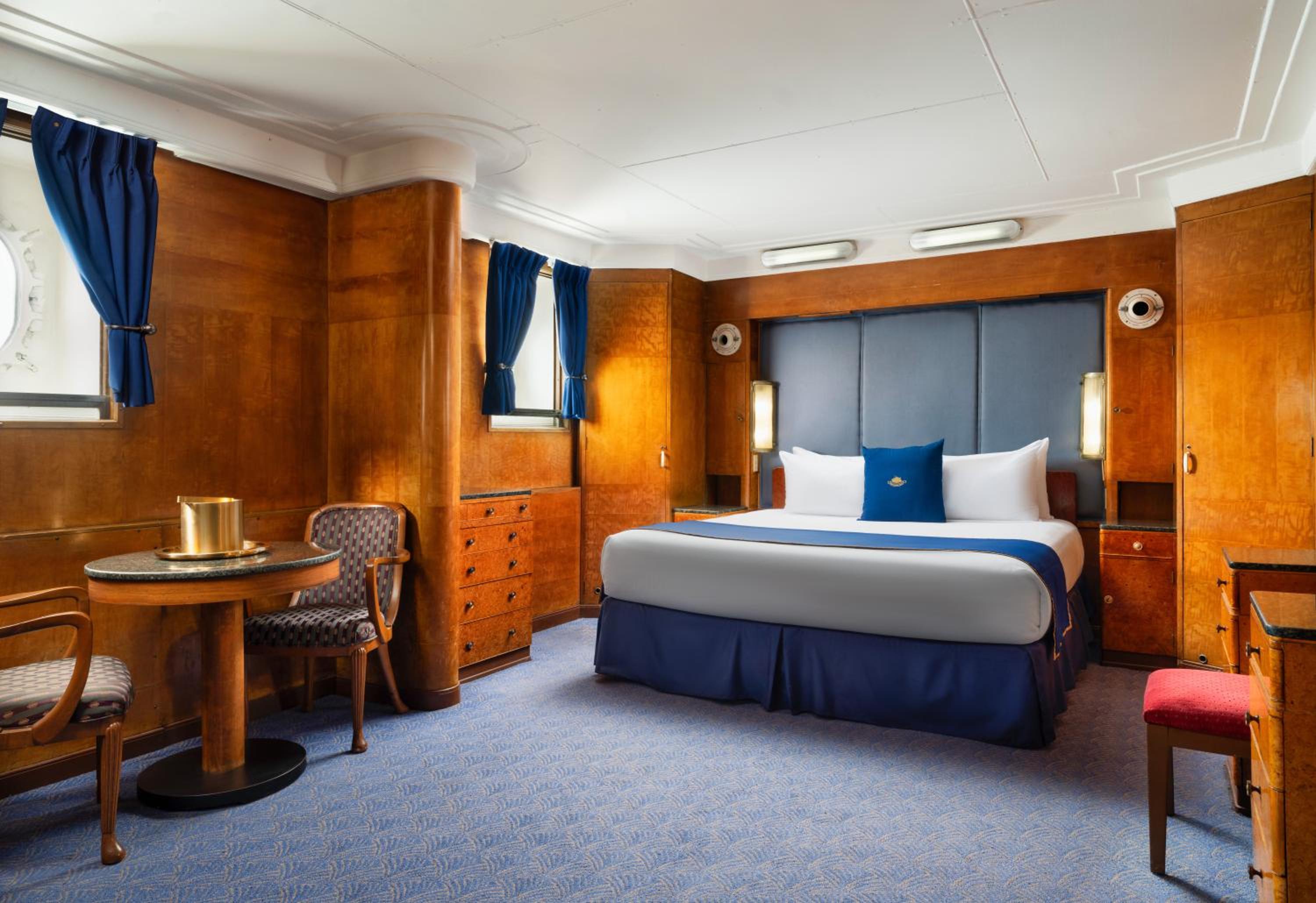 Suite - Photo 5