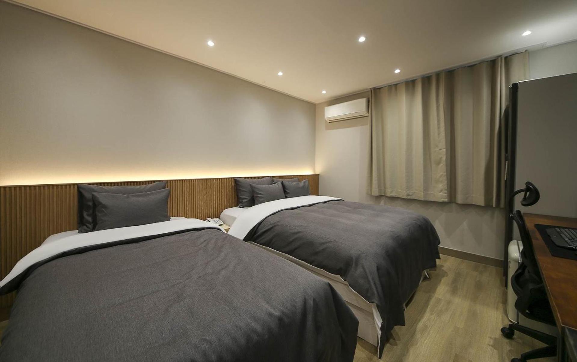 Superior Twin Room - Photo 3