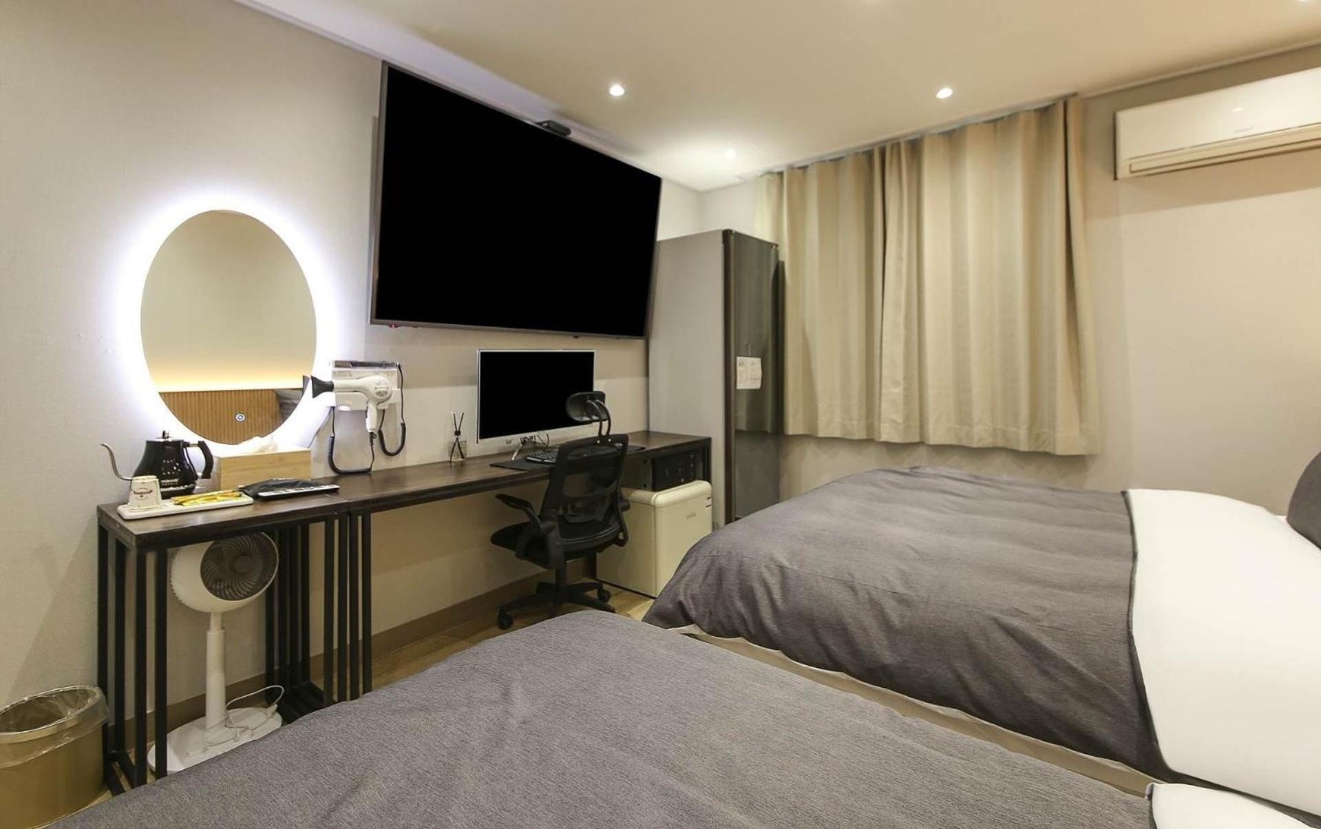 Superior Twin Room - Photo 5