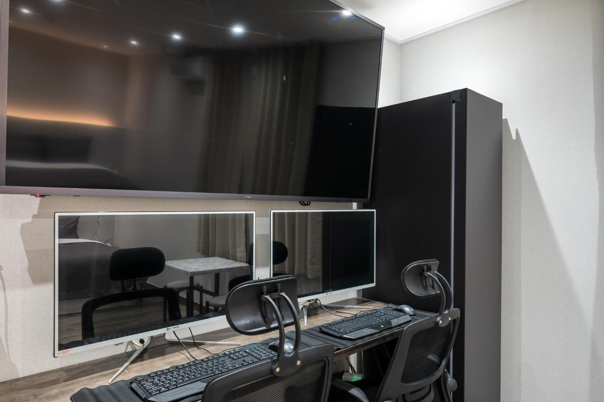 Suite - Photo 5