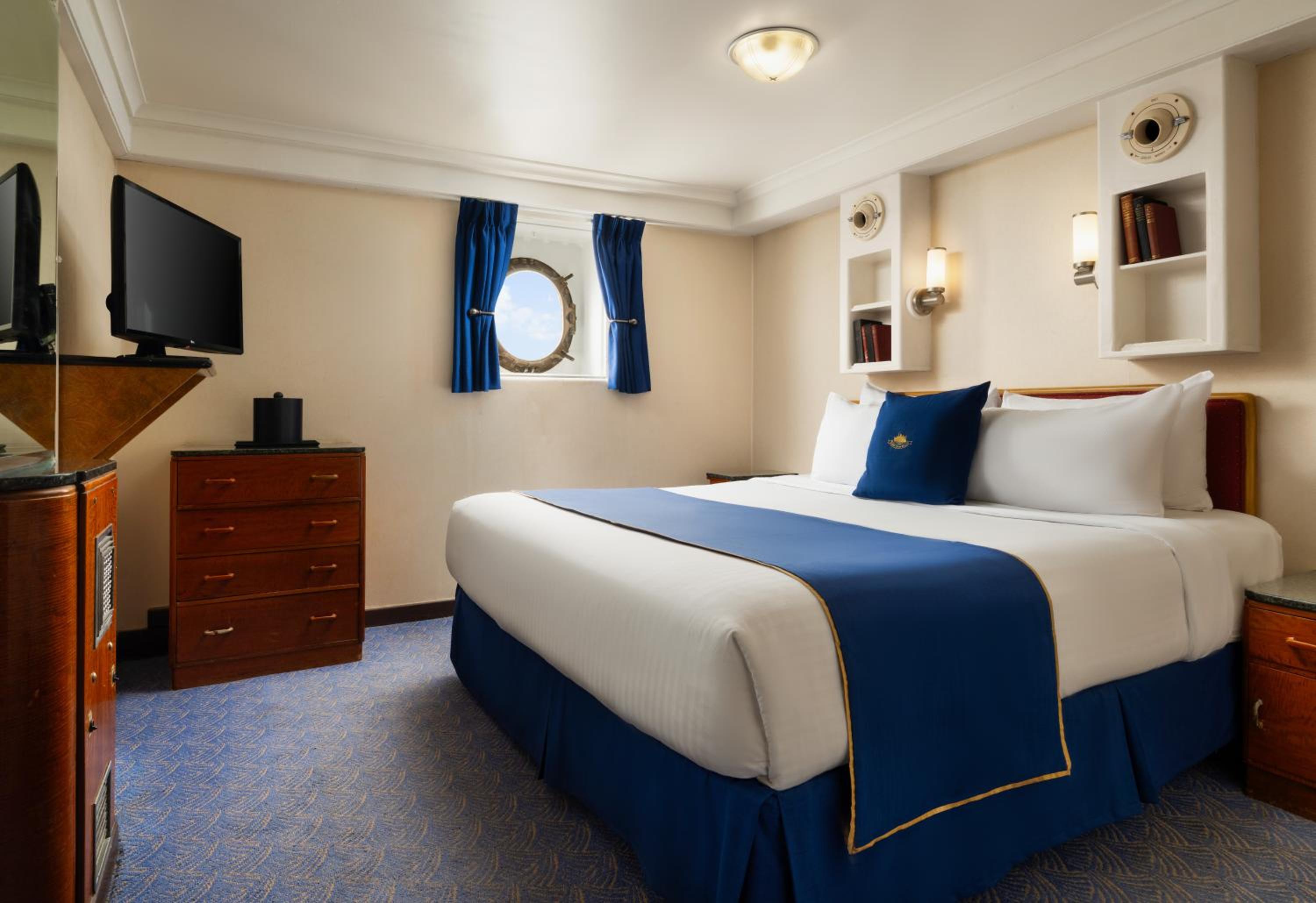 Harbor View Standard King - Photo 1