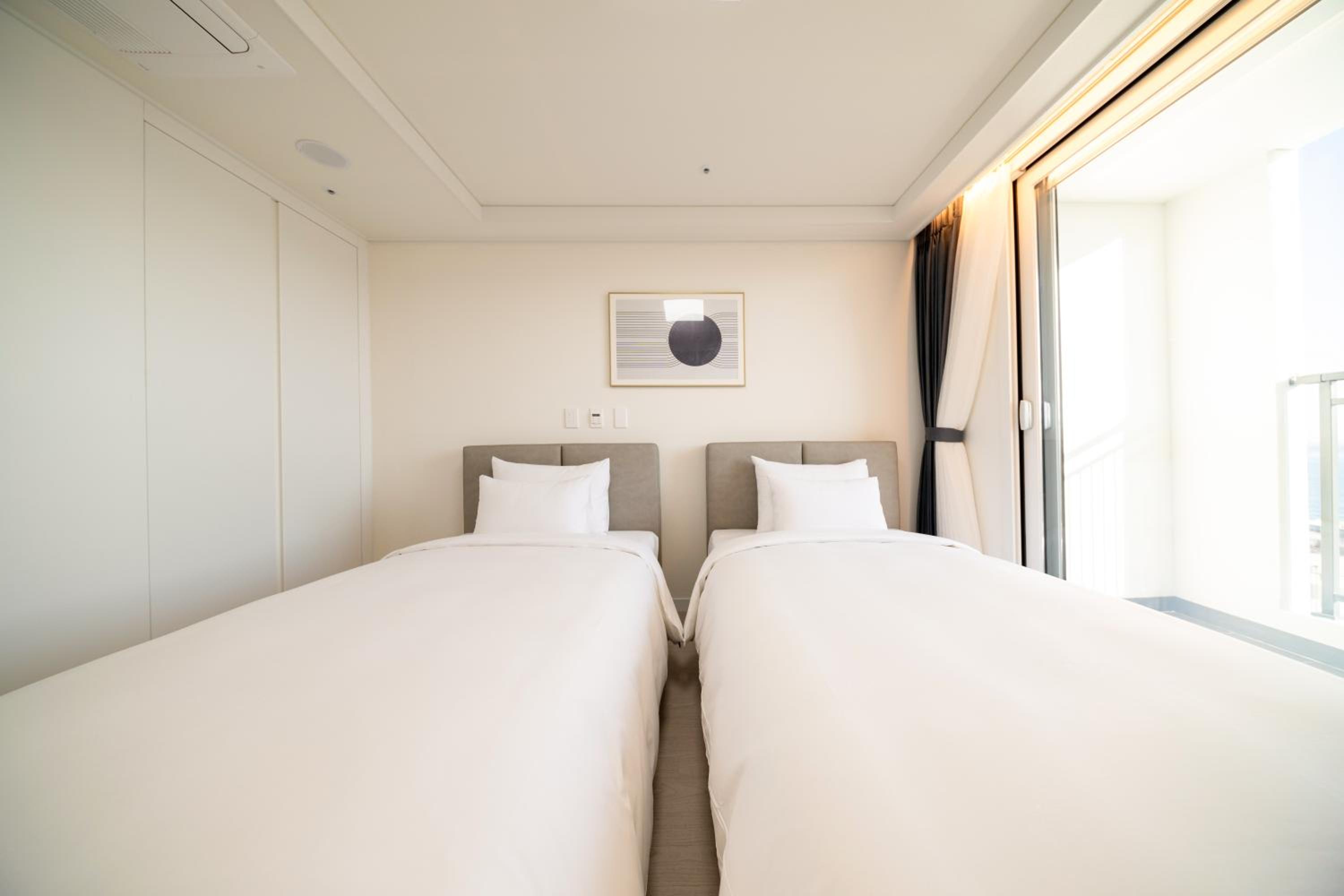 Twin Room With Sea View photo 3