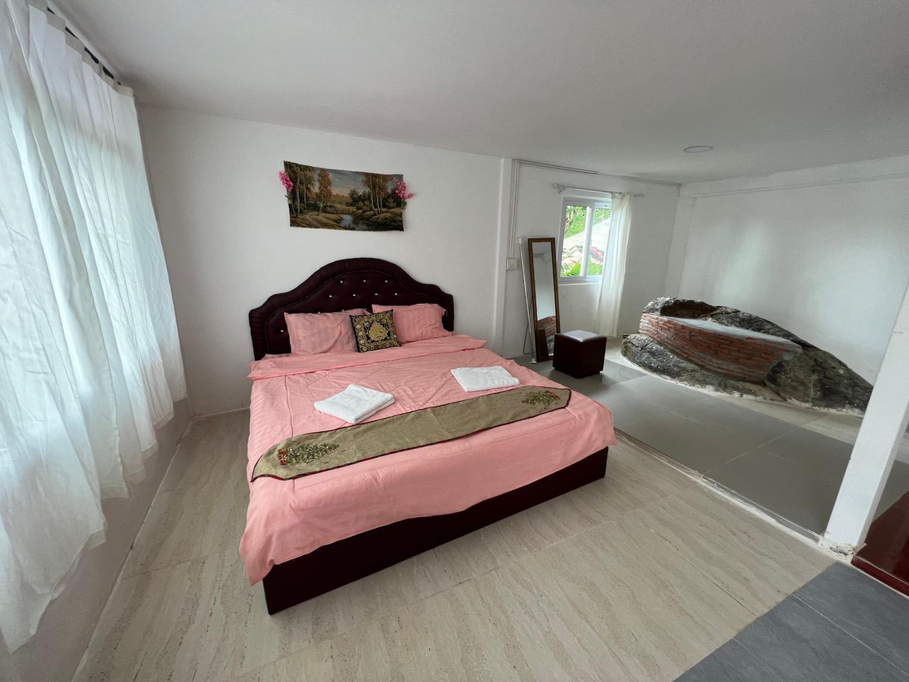 Deluxe Triple Room with Sea View