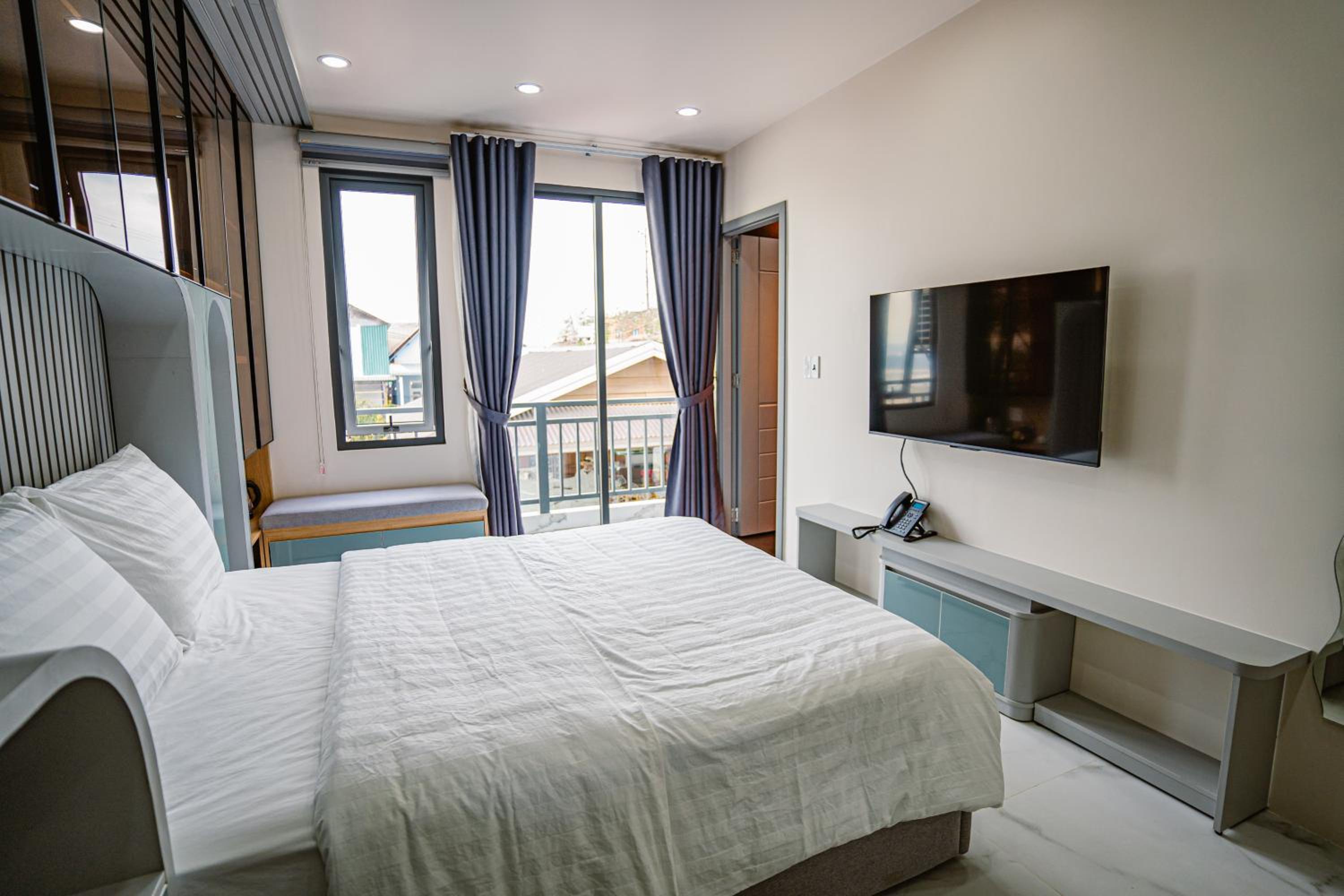 Standard Queen Room - Photo 1