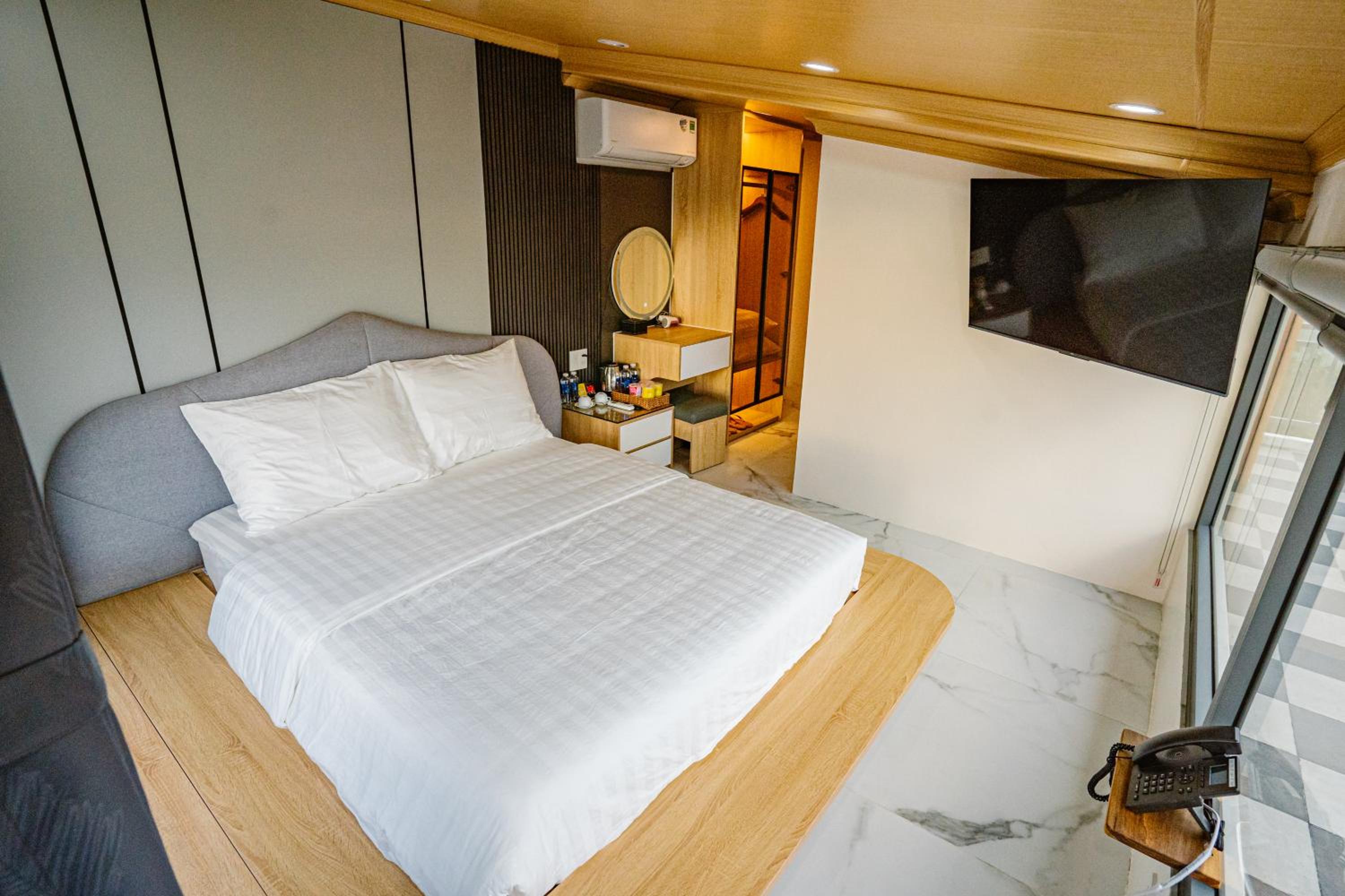 Queen Room - Photo 4
