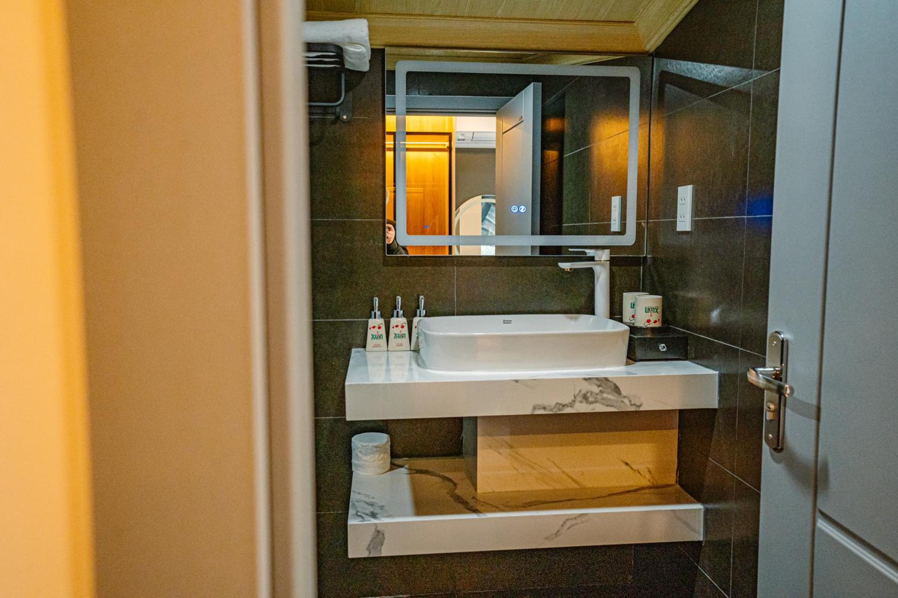 Queen Room - Photo 6