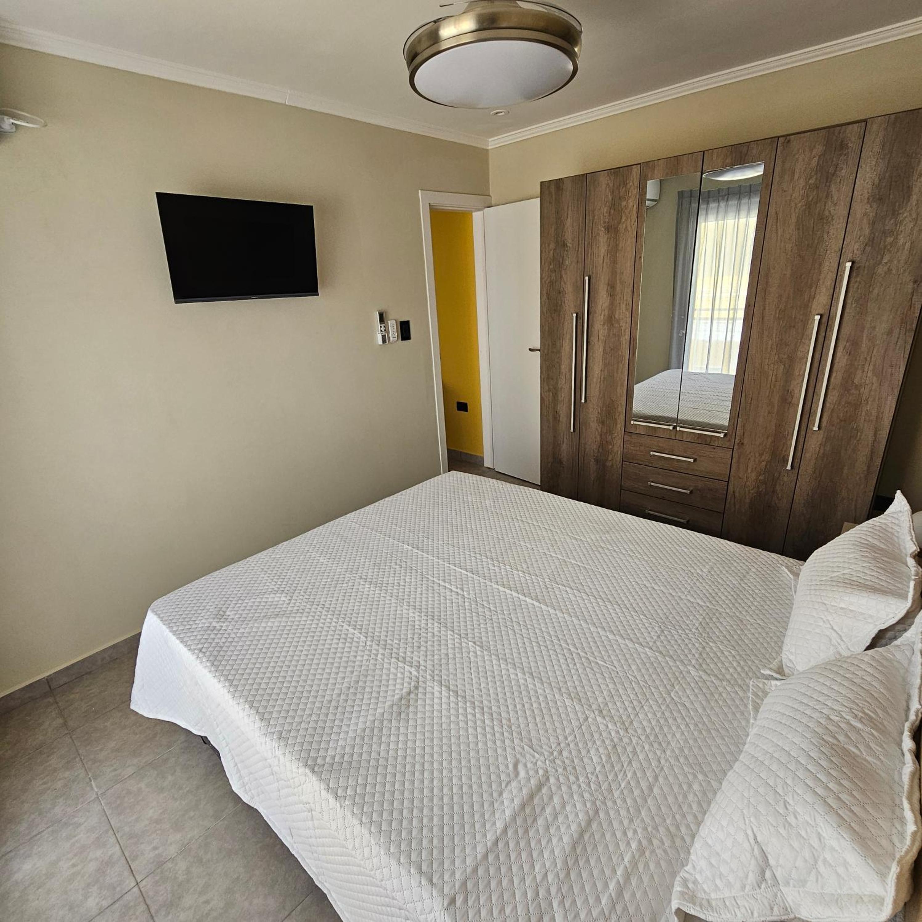Apartment with Balcony photo 3
