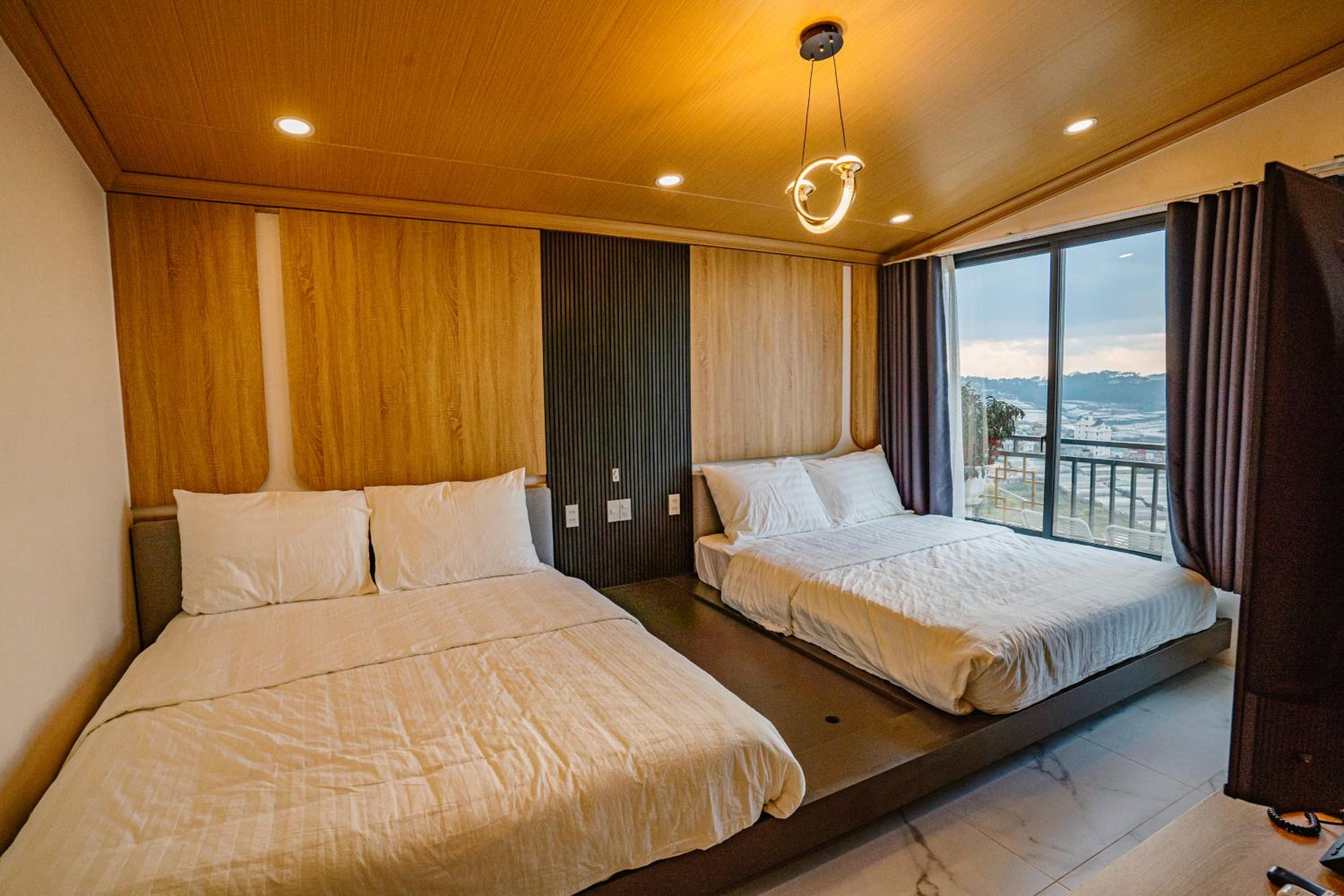 Deluxe Family Room - Photo 6
