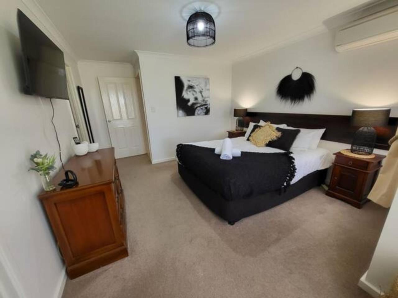 Two-Bedroom House photo 1