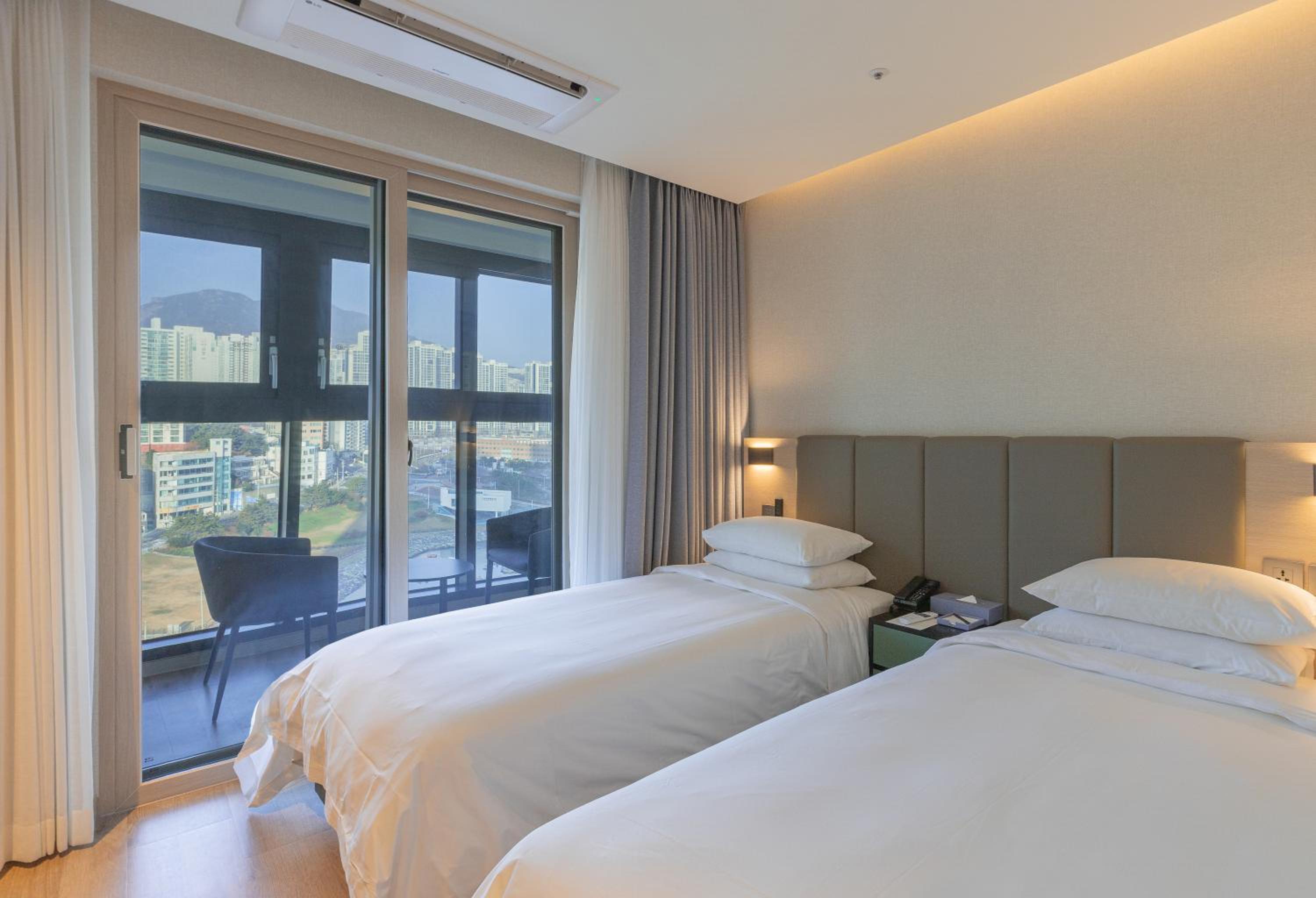 Deluxe Twin Room - Photo 1