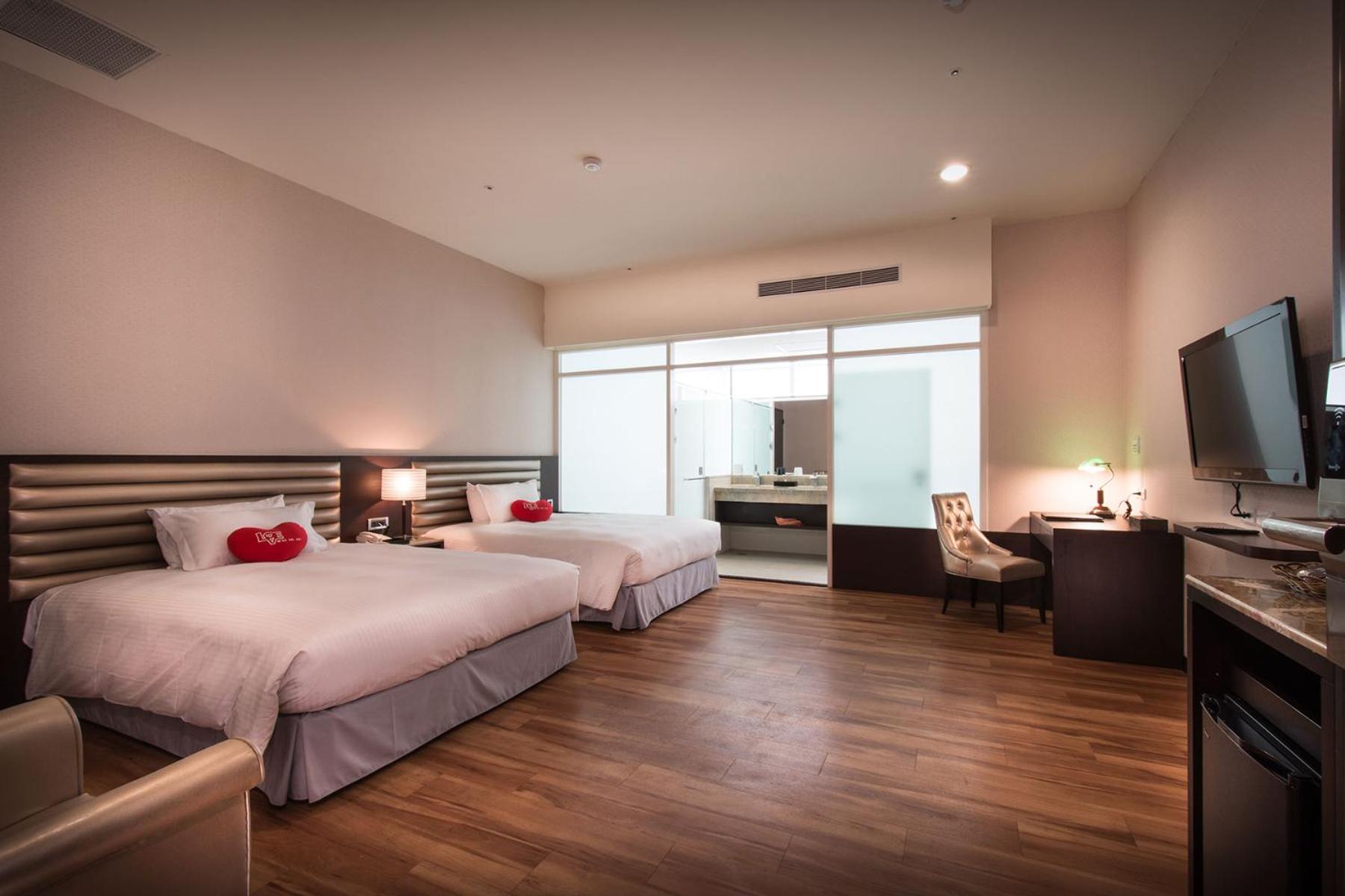 Western Twin Room photo 3