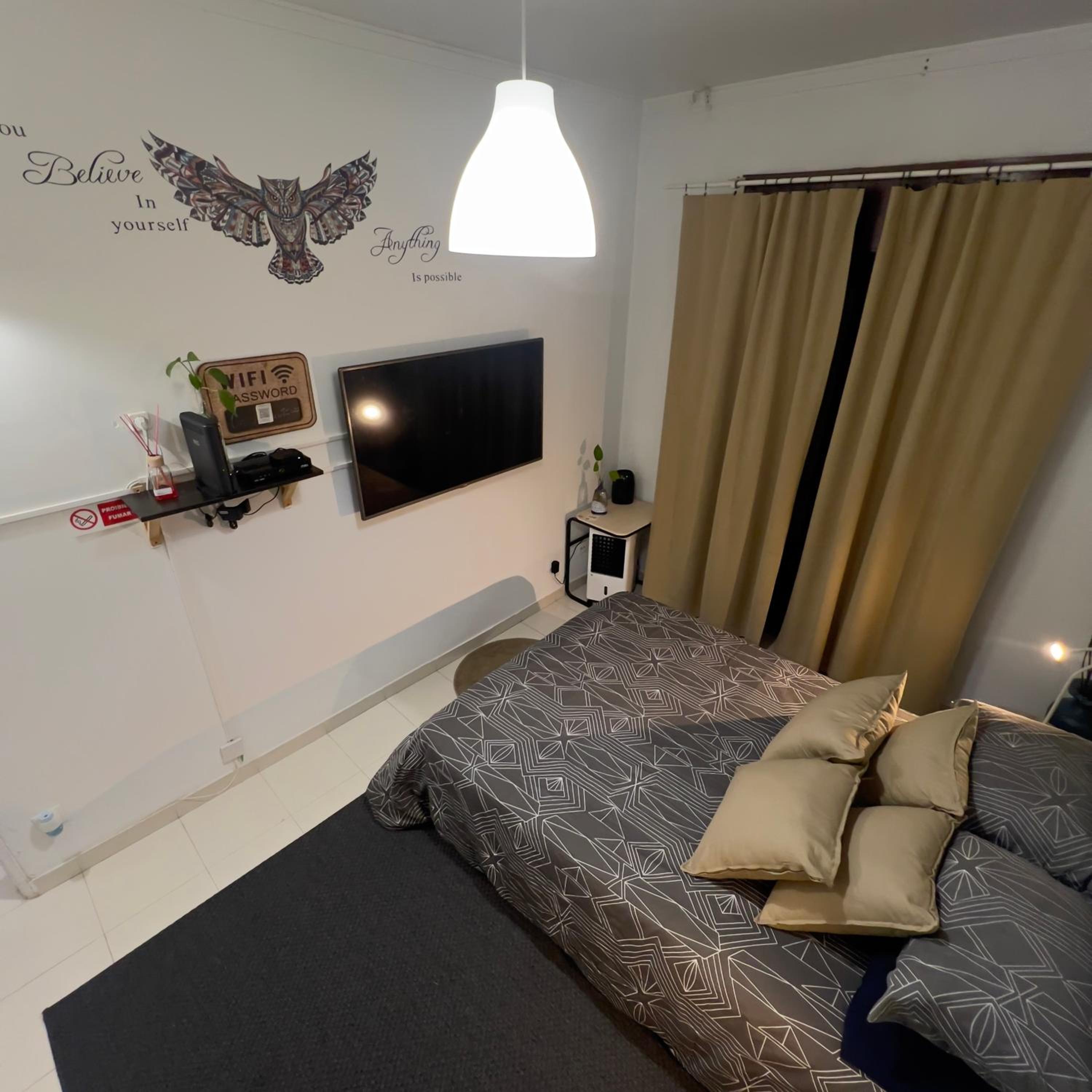 Large Double Room - Photo 6