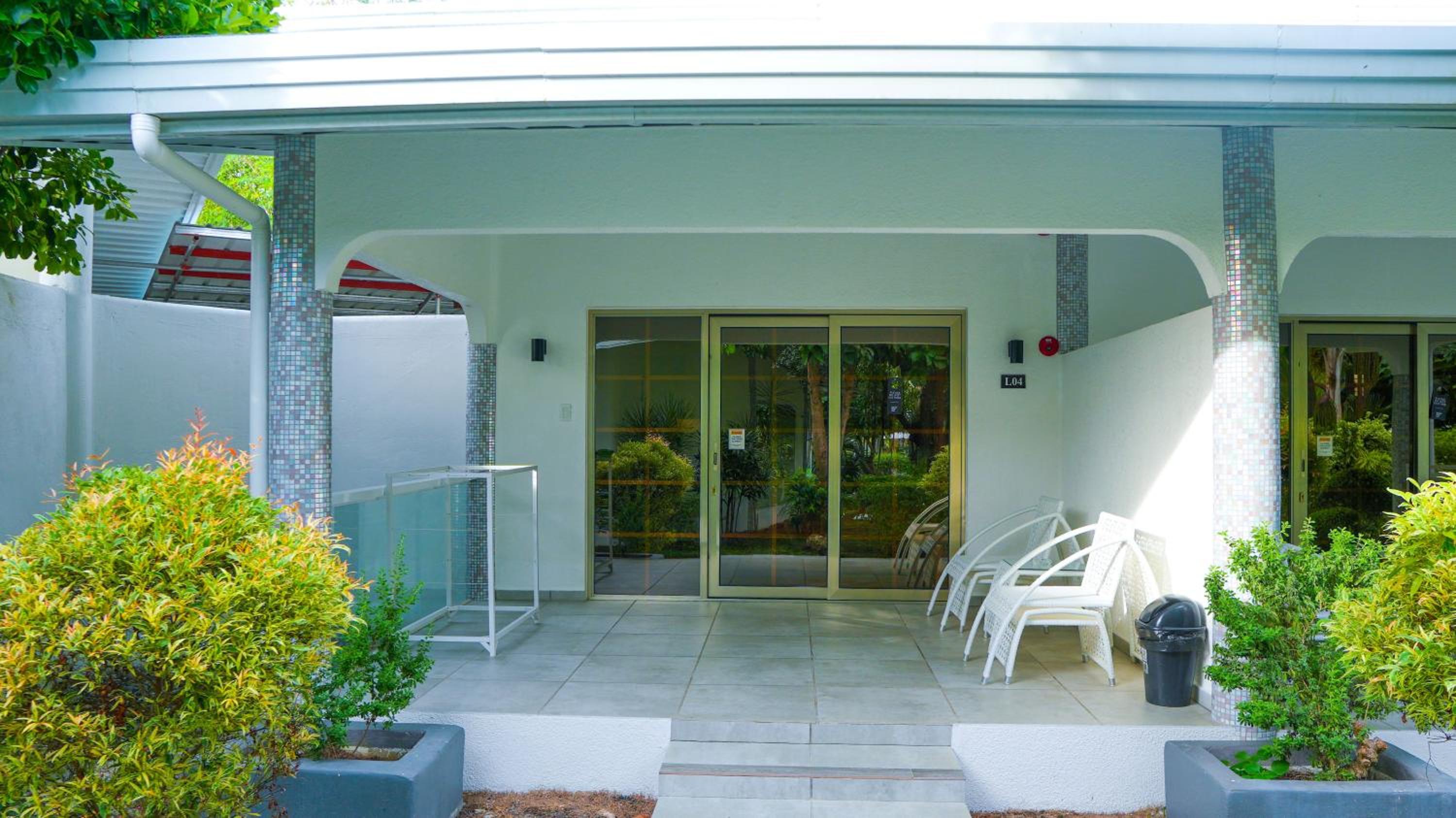 Suite with Garden View - Photo 25