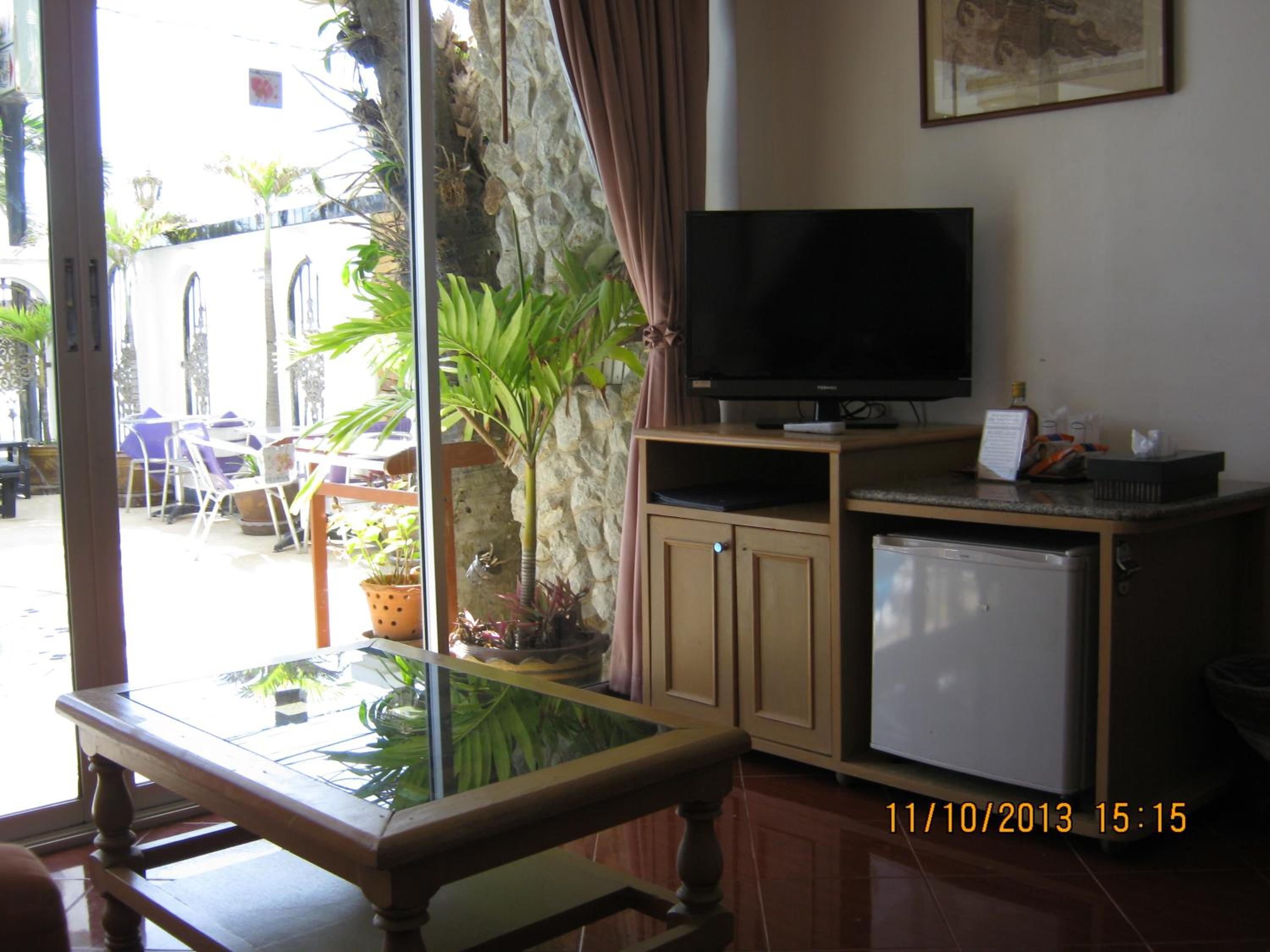Deluxe Double or Twin Room with Pool Access - Photo 3