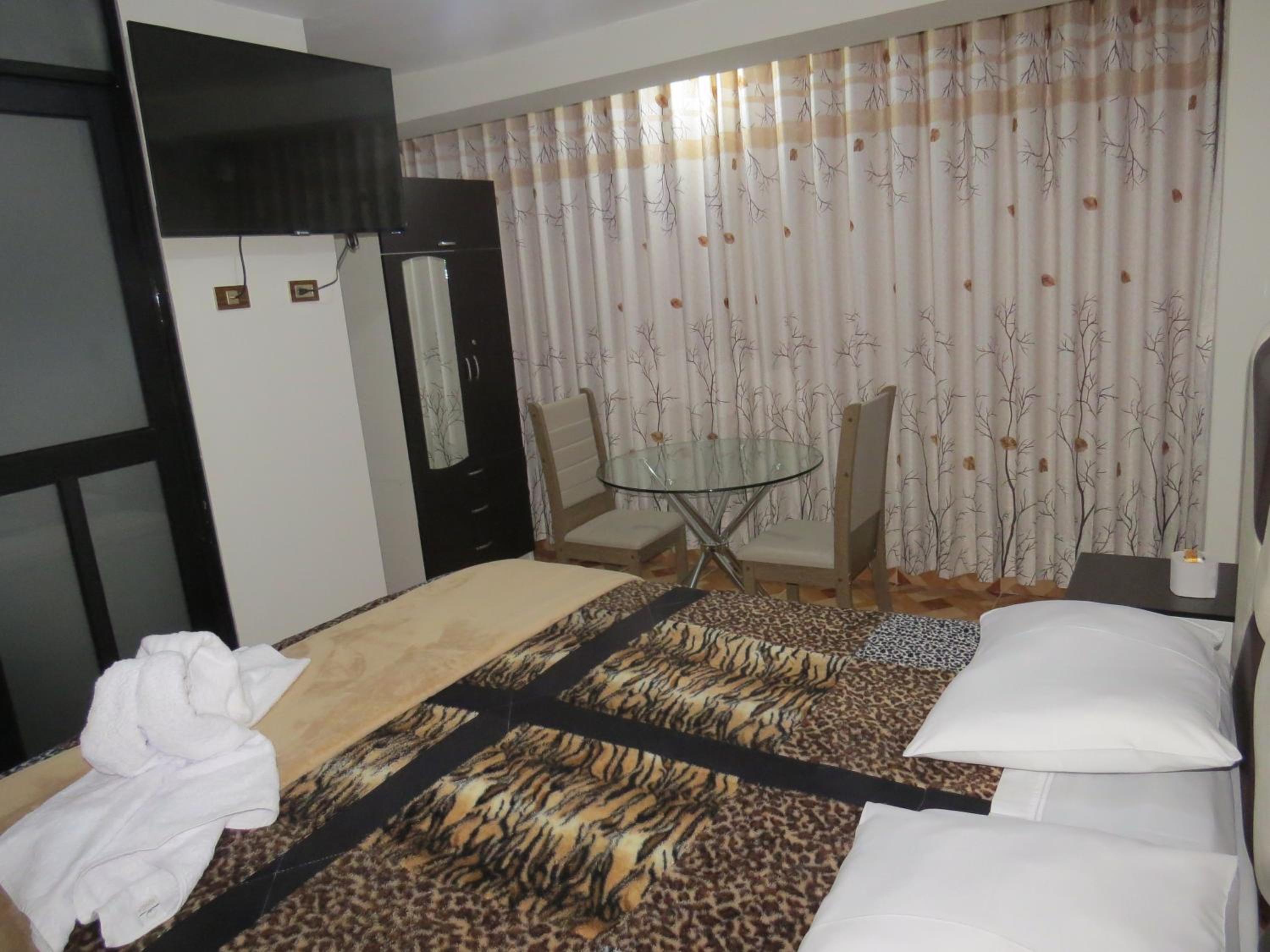 Deluxe Room (2 Adults + 1 Child) photo 3