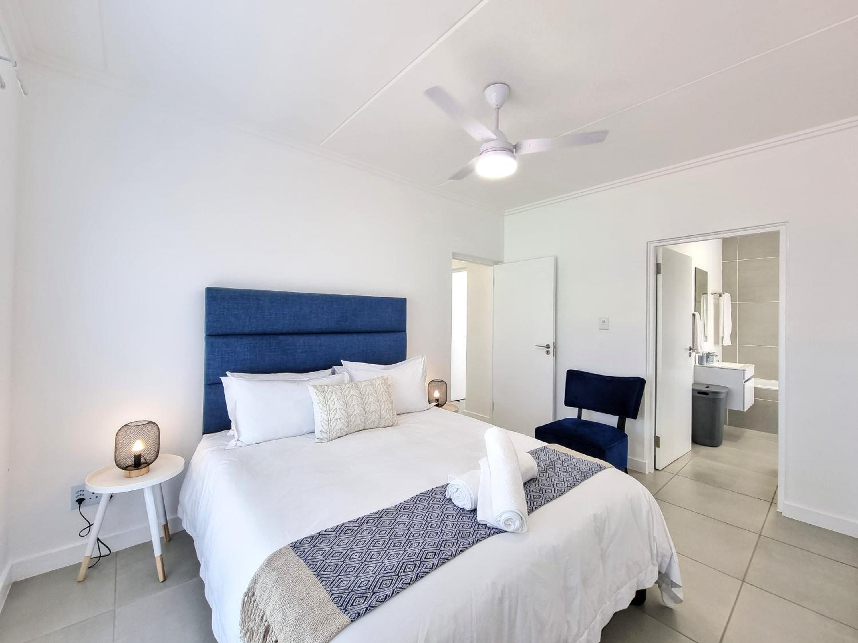Three-Bedroom Apartment - Photo 22