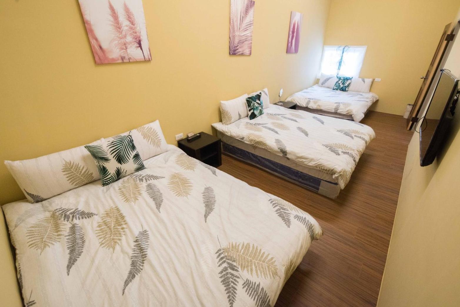 Quadruple Room with Mountain View - Photo 1