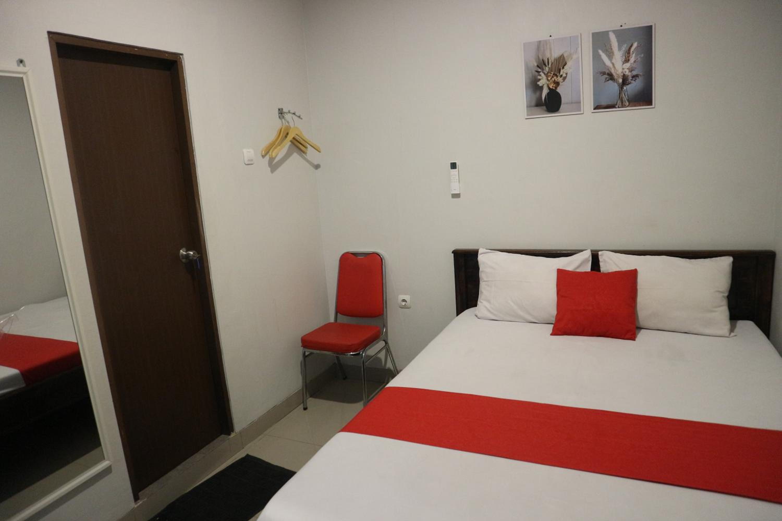 Double Room - Photo 6