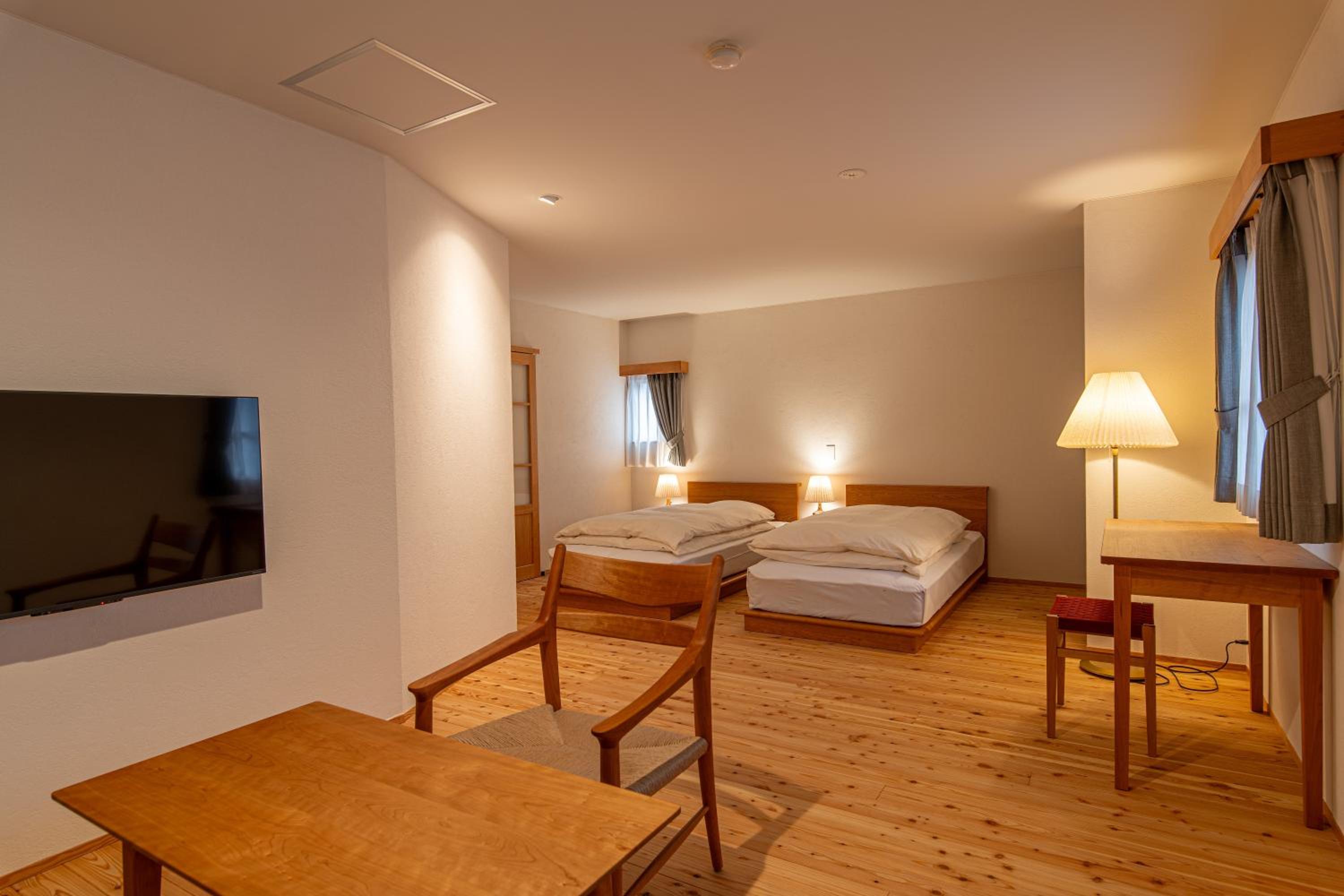 Twin Room with Shower photo 3