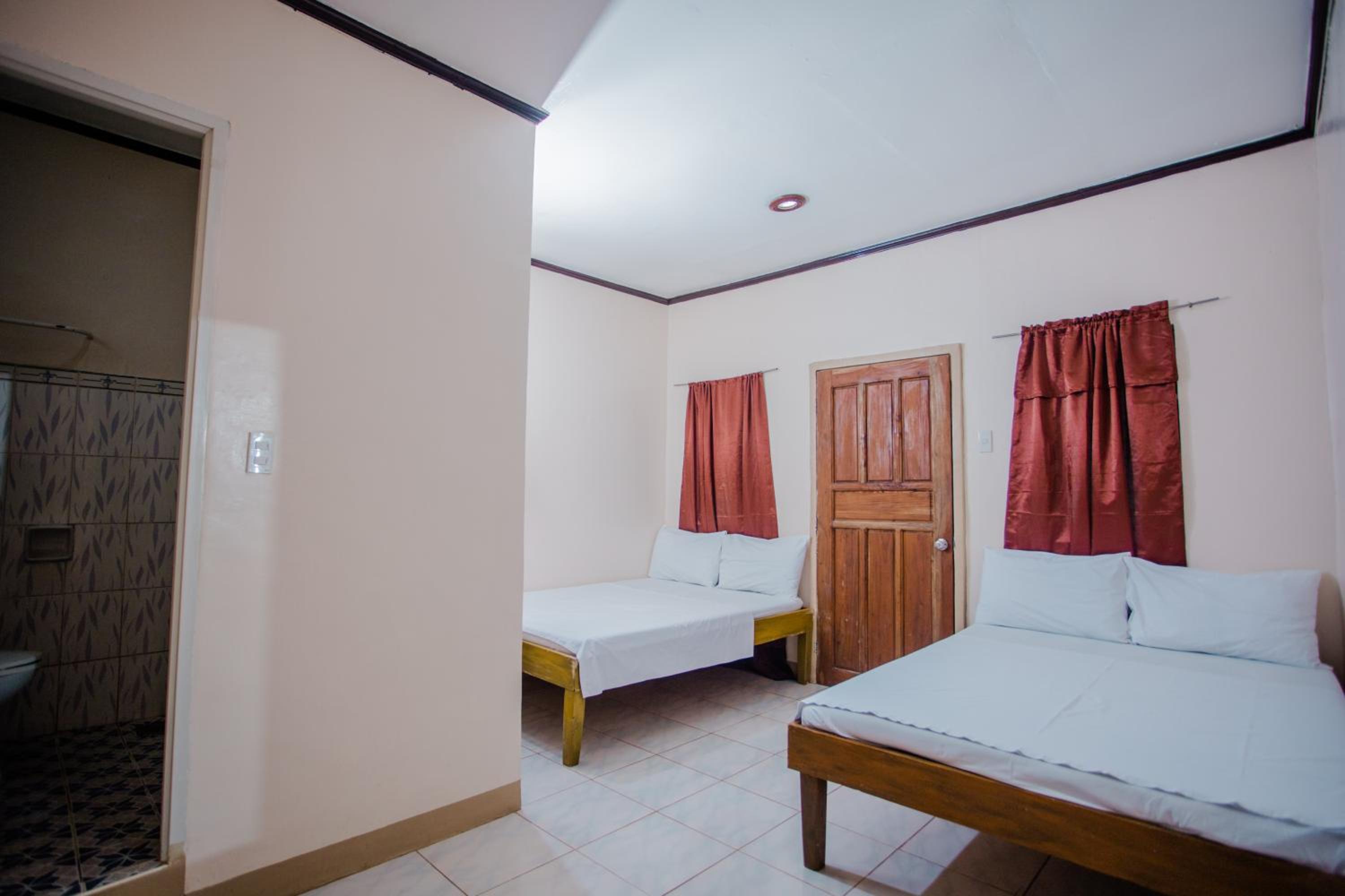 Quadruple Room with Garden View
