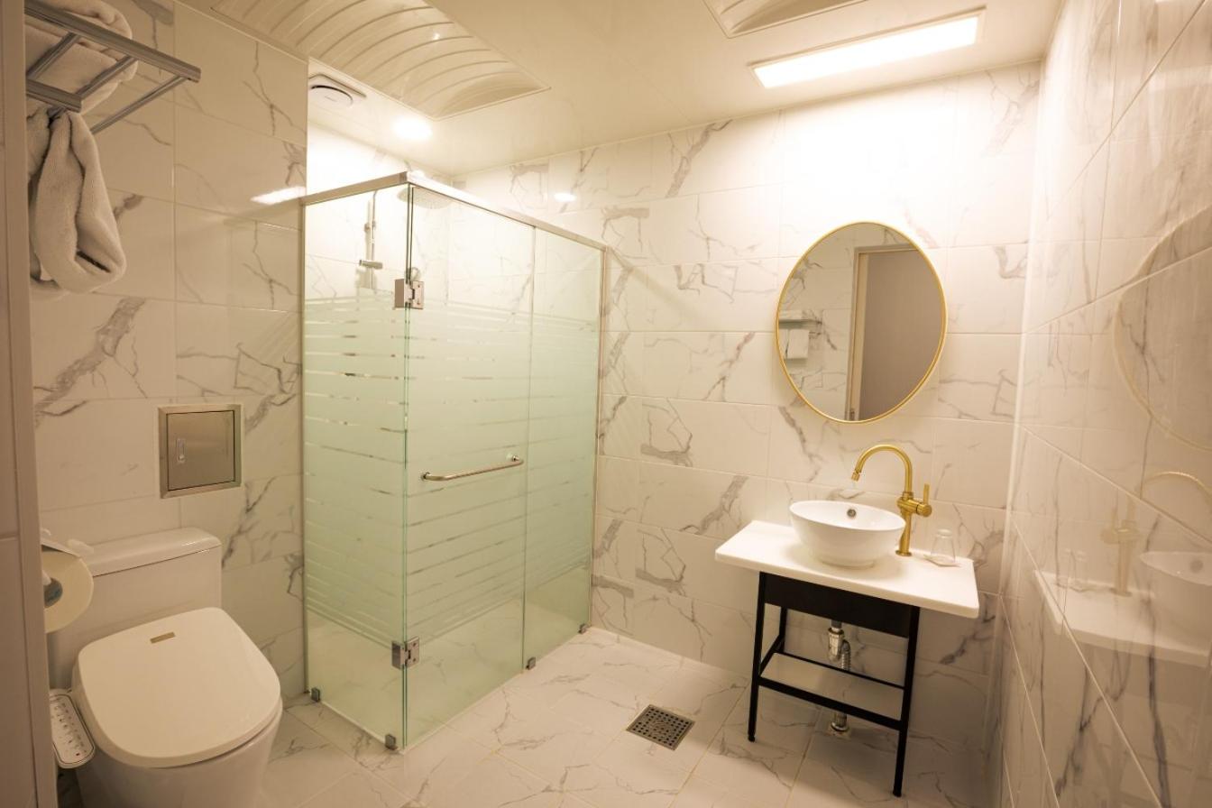 Standard Twin Room - Photo 2