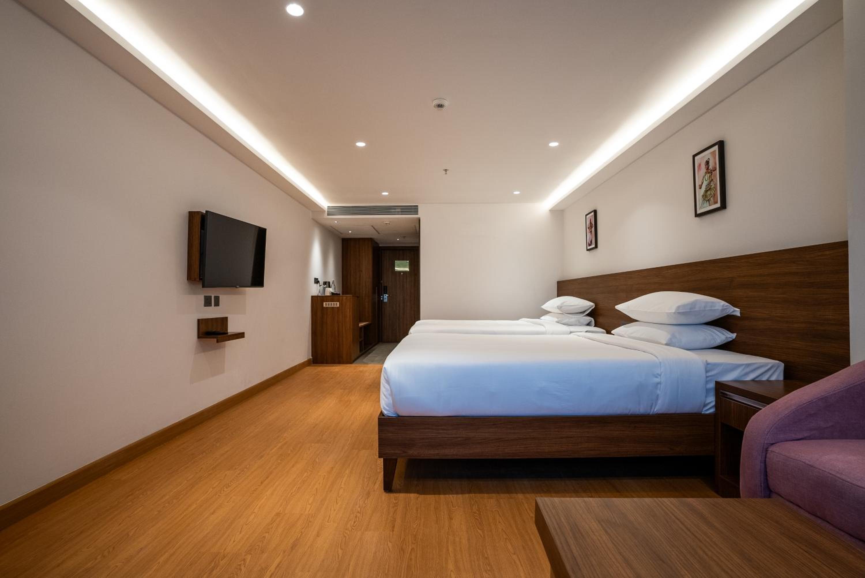 Family Twin Room - Photo 4